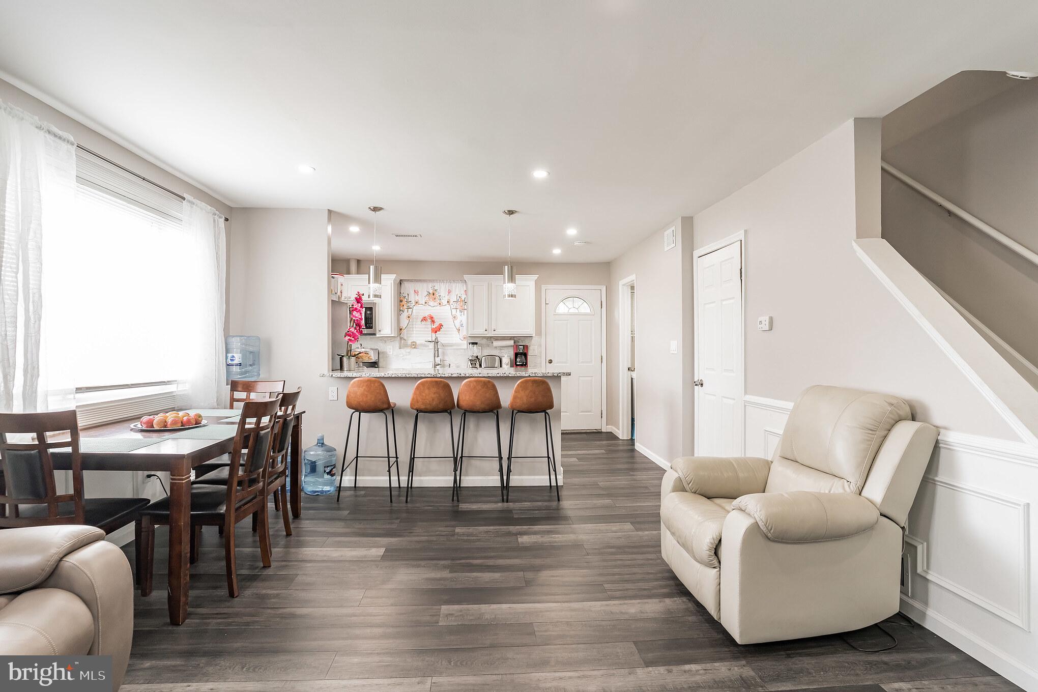 DUPONT VILLAGE - Residential