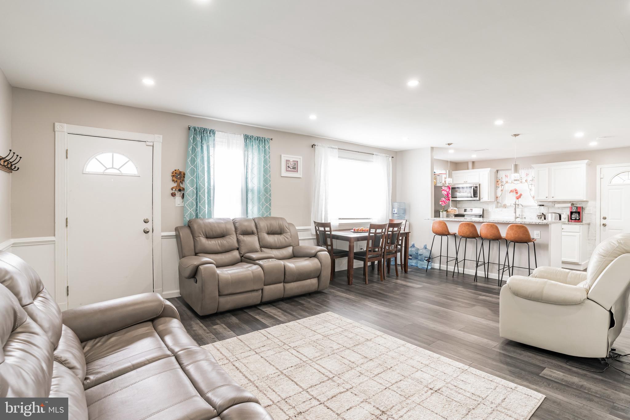 DUPONT VILLAGE - Residential