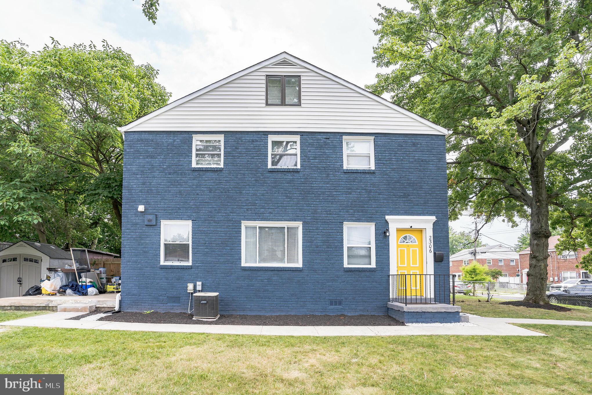 DUPONT VILLAGE - Residential