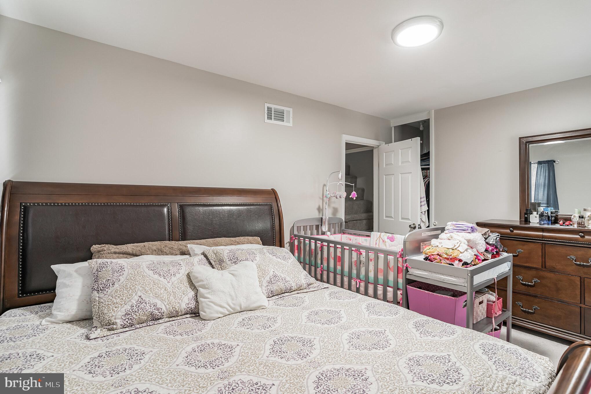 DUPONT VILLAGE - Residential