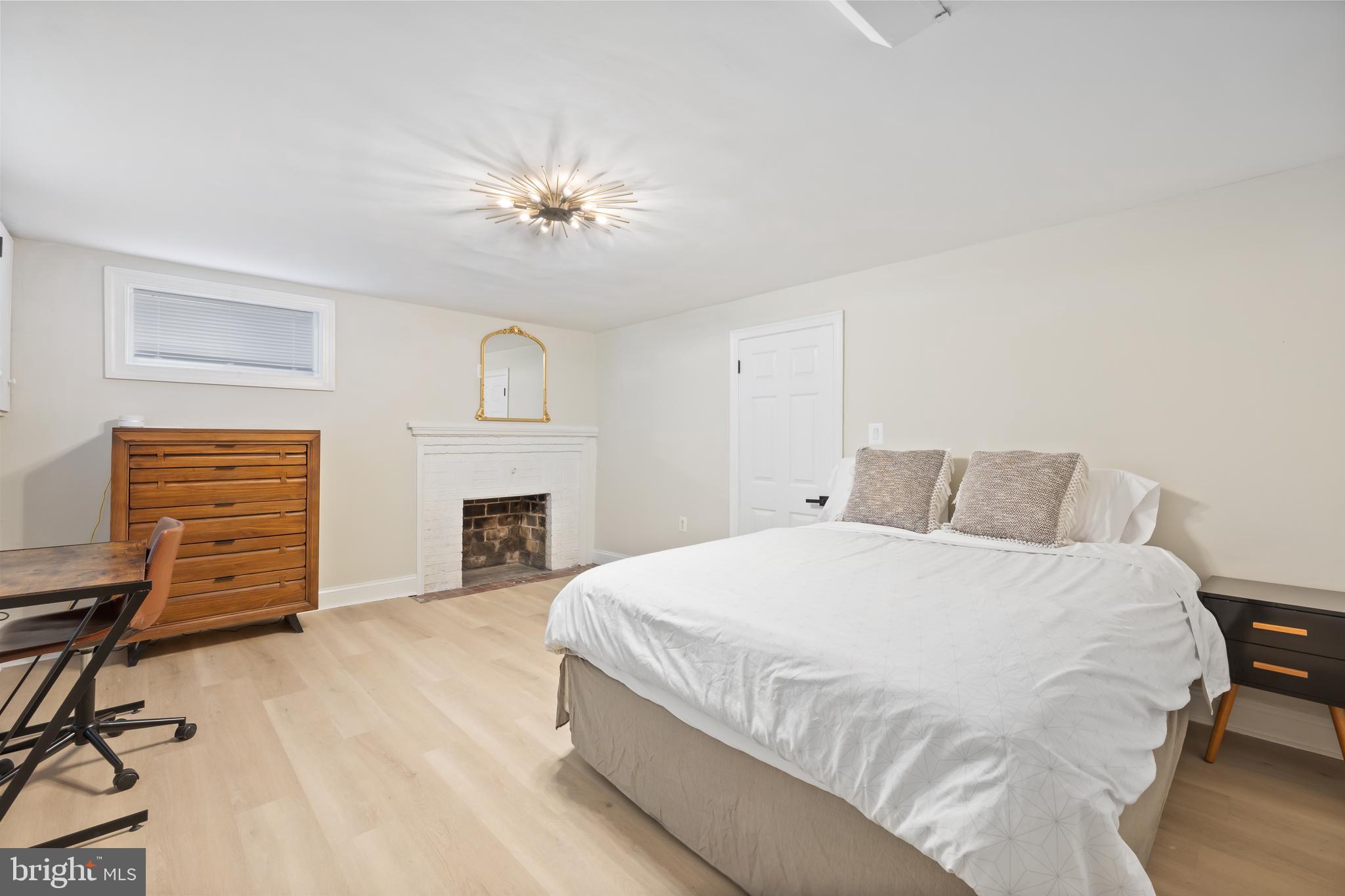 MEADOWBROOK VILLAGE - Residential Lease