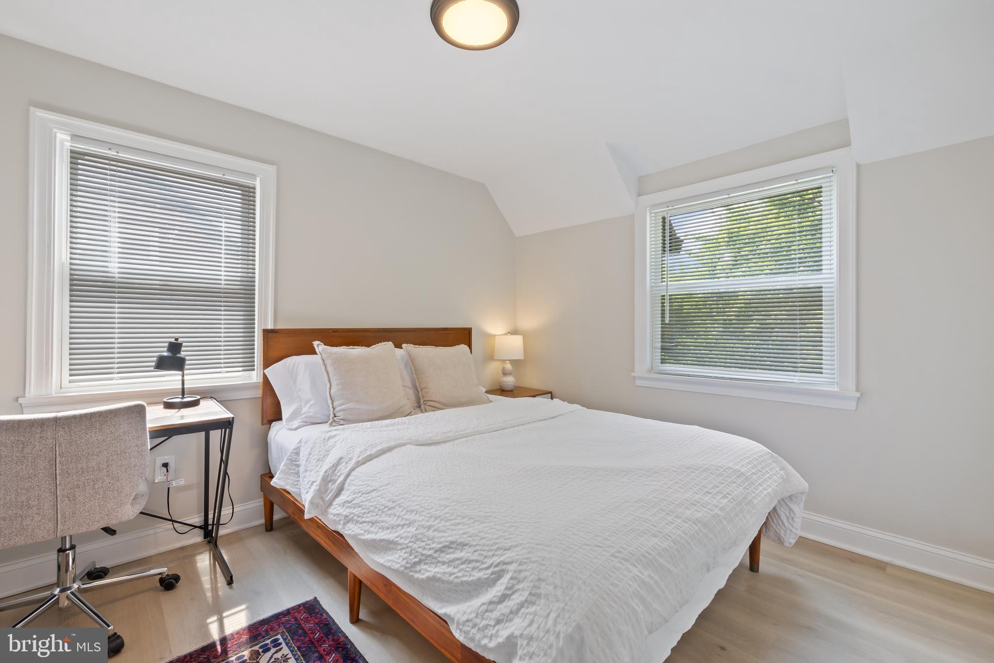 MEADOWBROOK VILLAGE - Residential Lease