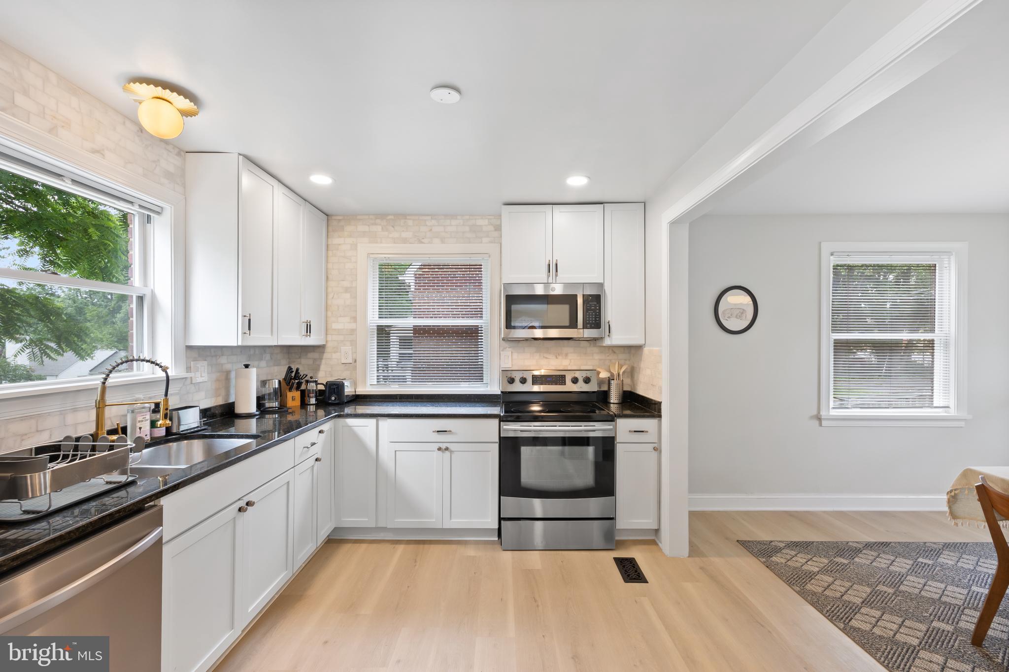 MEADOWBROOK VILLAGE - Residential Lease