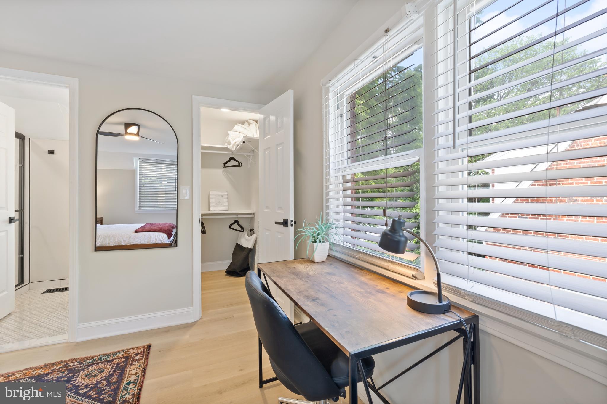 MEADOWBROOK VILLAGE - Residential Lease