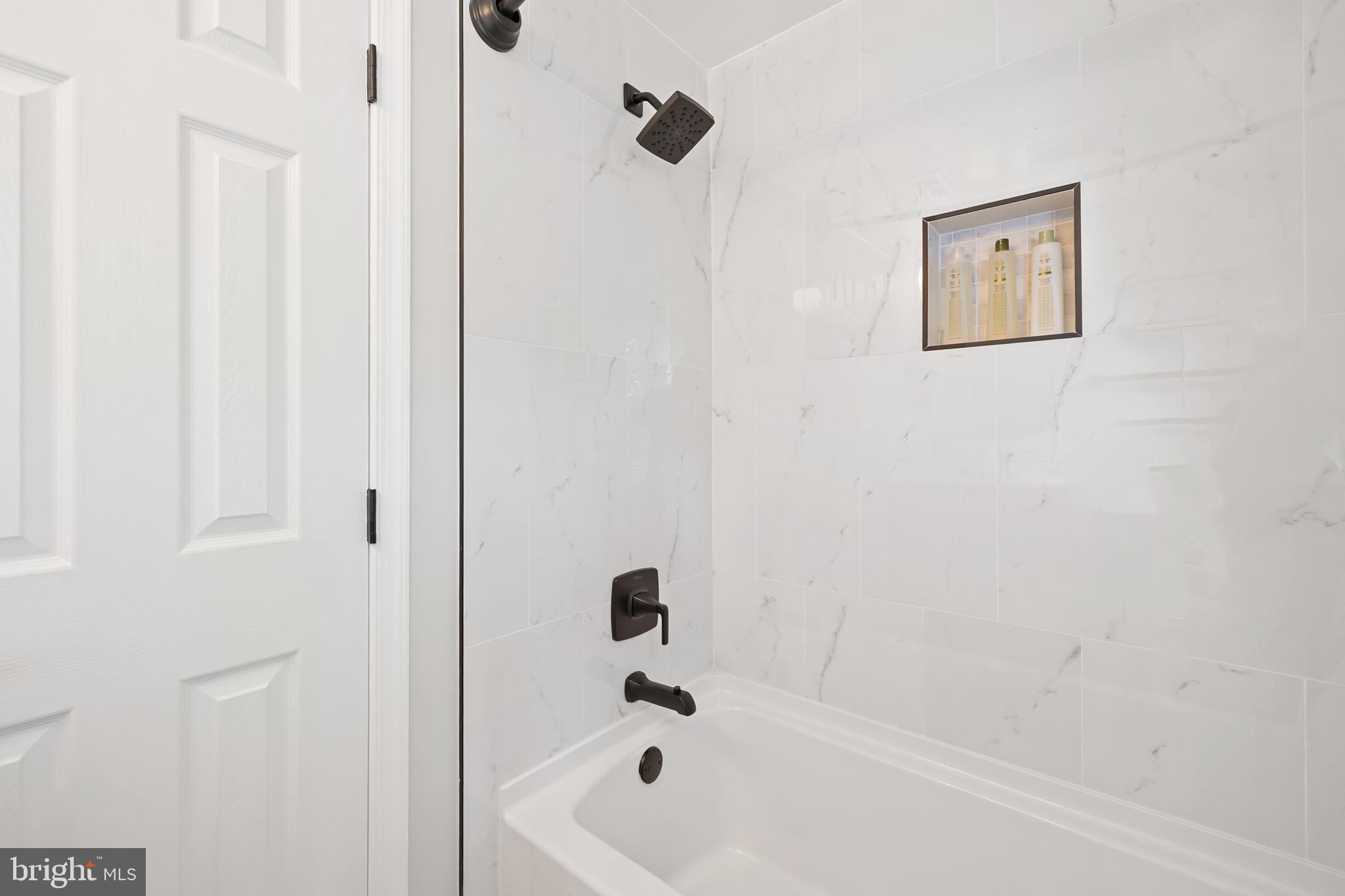 MEADOWBROOK VILLAGE - Residential Lease