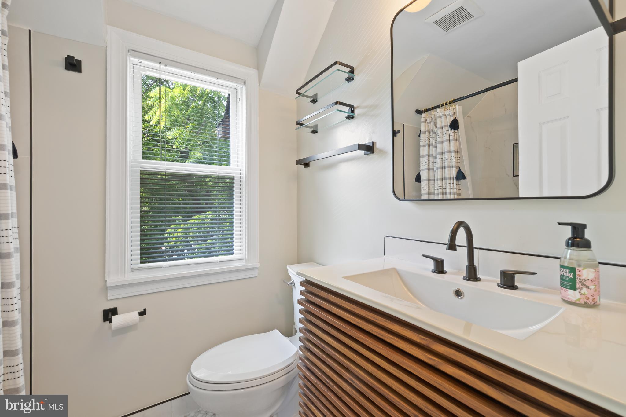 MEADOWBROOK VILLAGE - Residential Lease