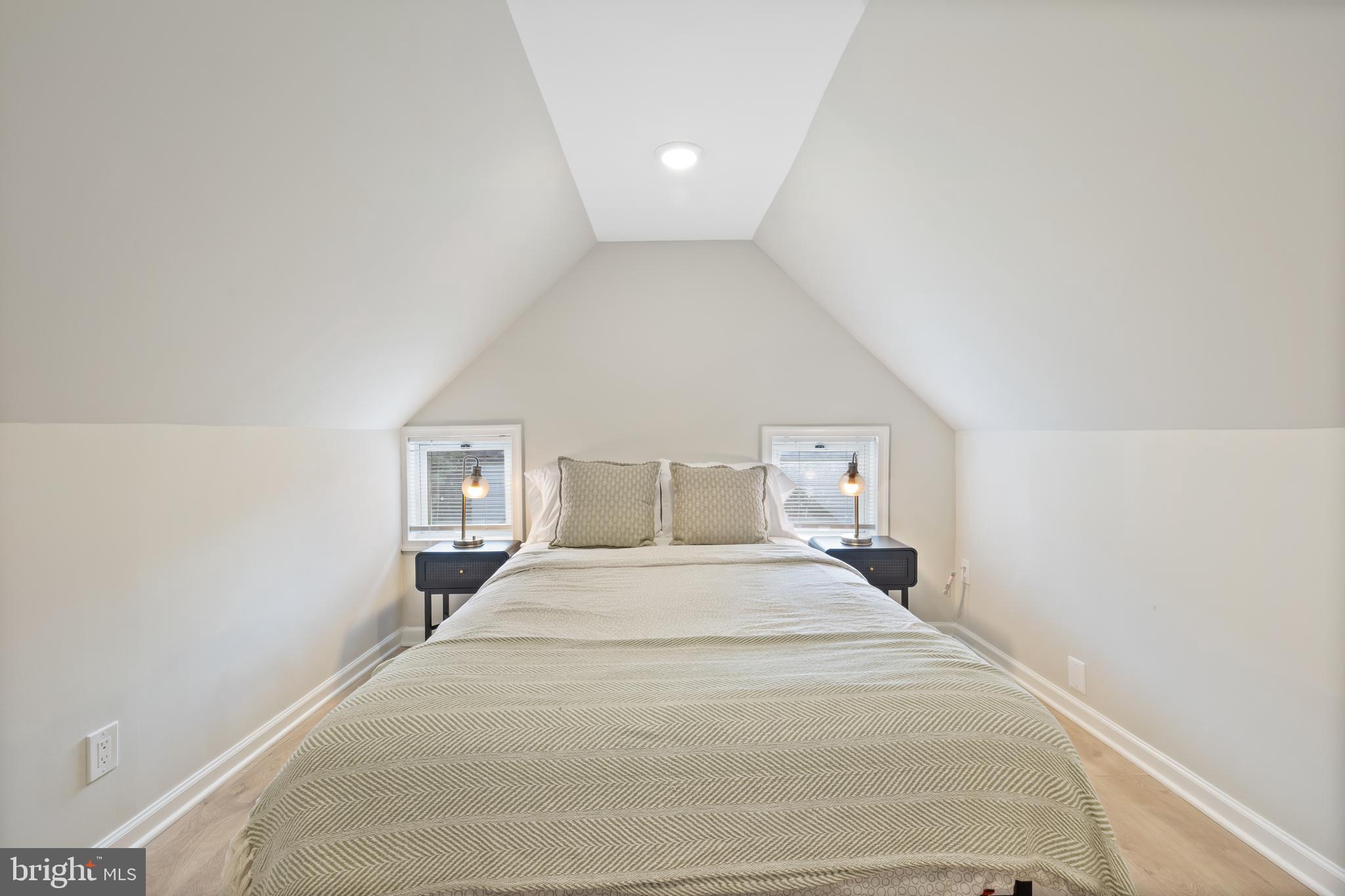 MEADOWBROOK VILLAGE - Residential Lease