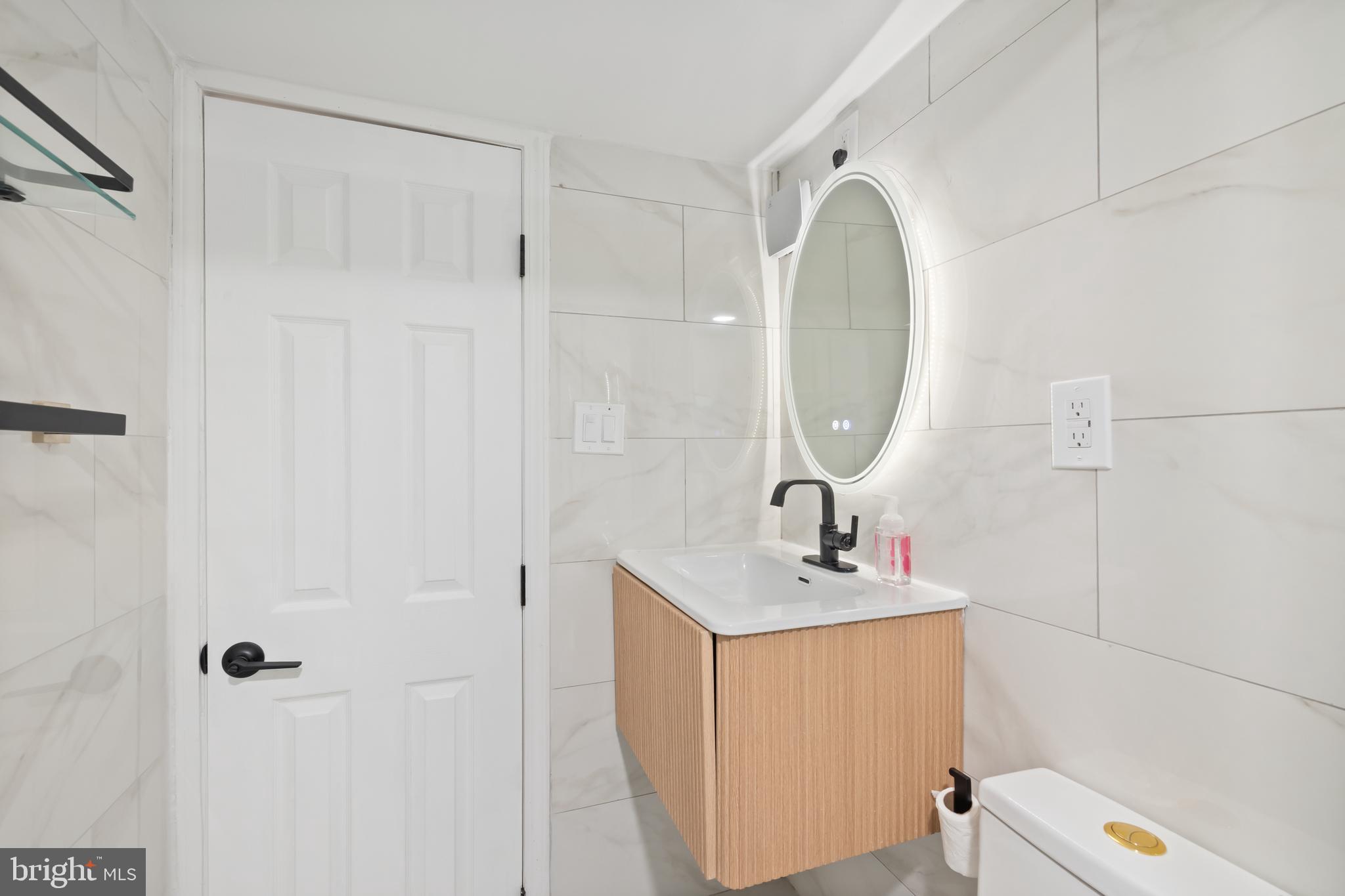 MEADOWBROOK VILLAGE - Residential Lease