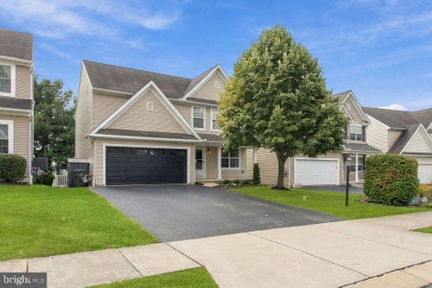 Homes For Sale - 355 Sunbury Way<br/> RED LION, PA 17356