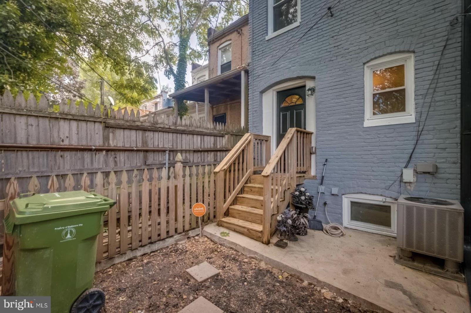 HAMPDEN HISTORIC DISTRICT - Residential Lease