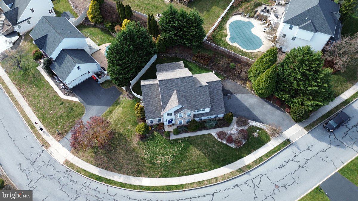 NORTHRIDGE - Residential