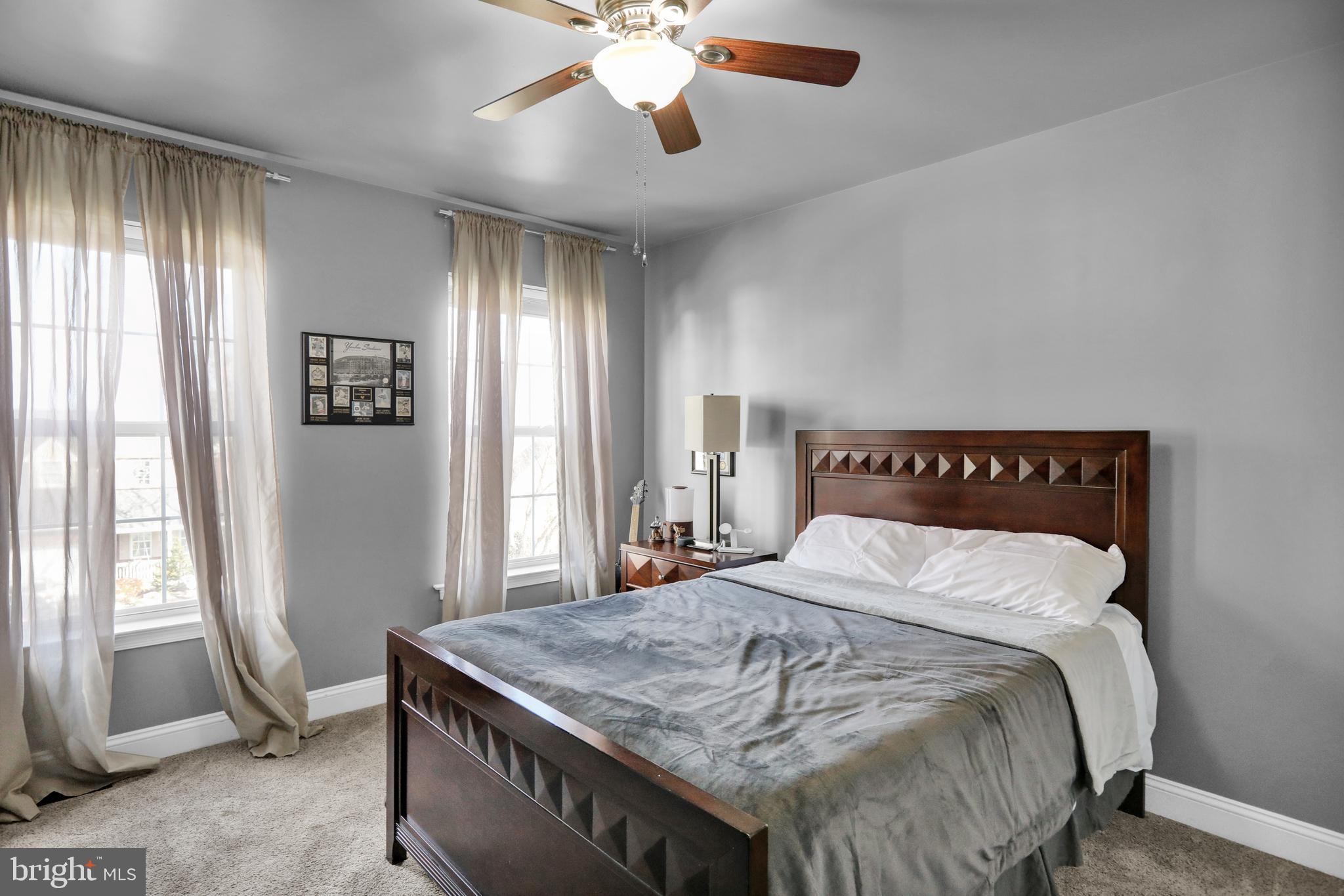 NORTHRIDGE - Residential