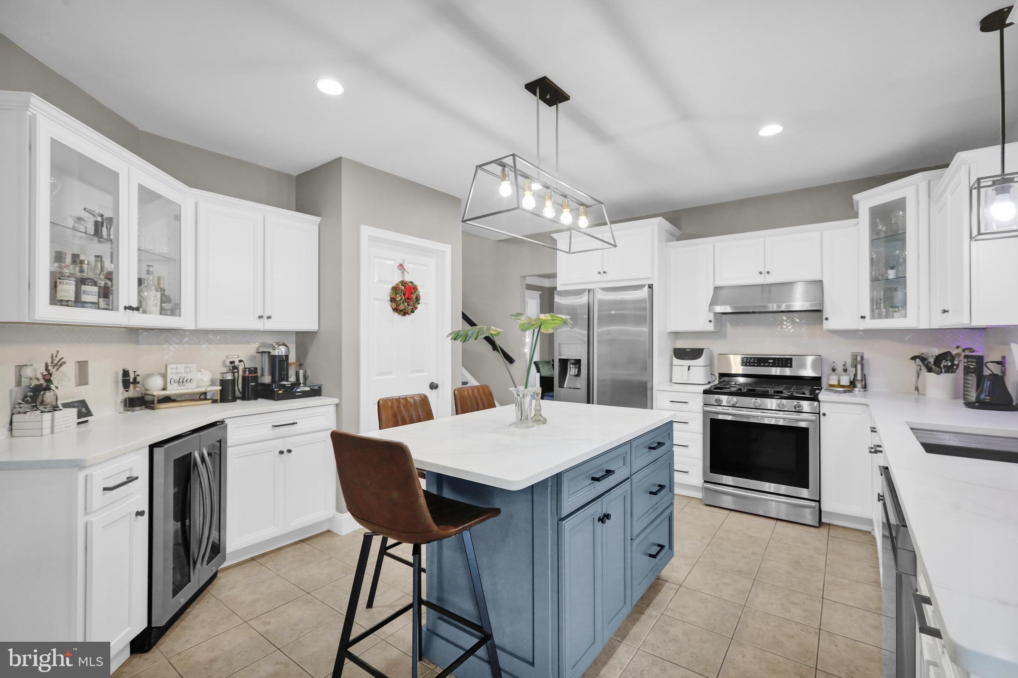 NORTHRIDGE - Residential