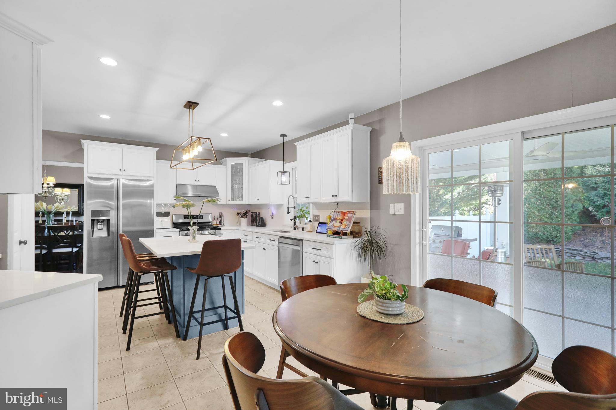 NORTHRIDGE - Residential