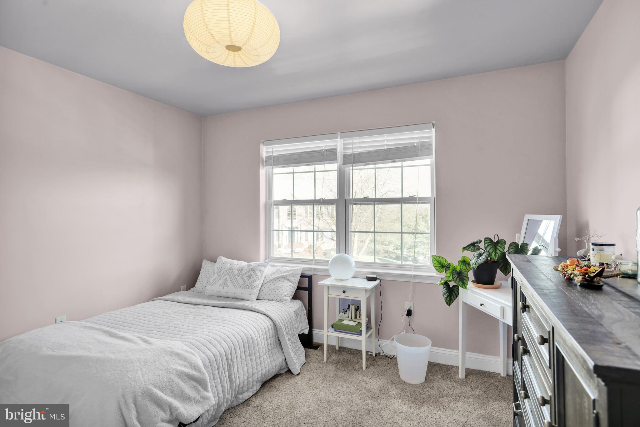 NORTHRIDGE - Residential