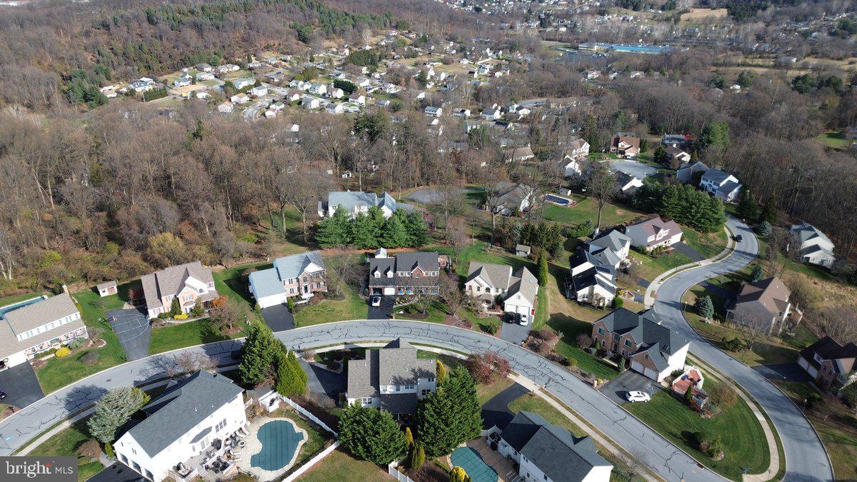 NORTHRIDGE - Residential