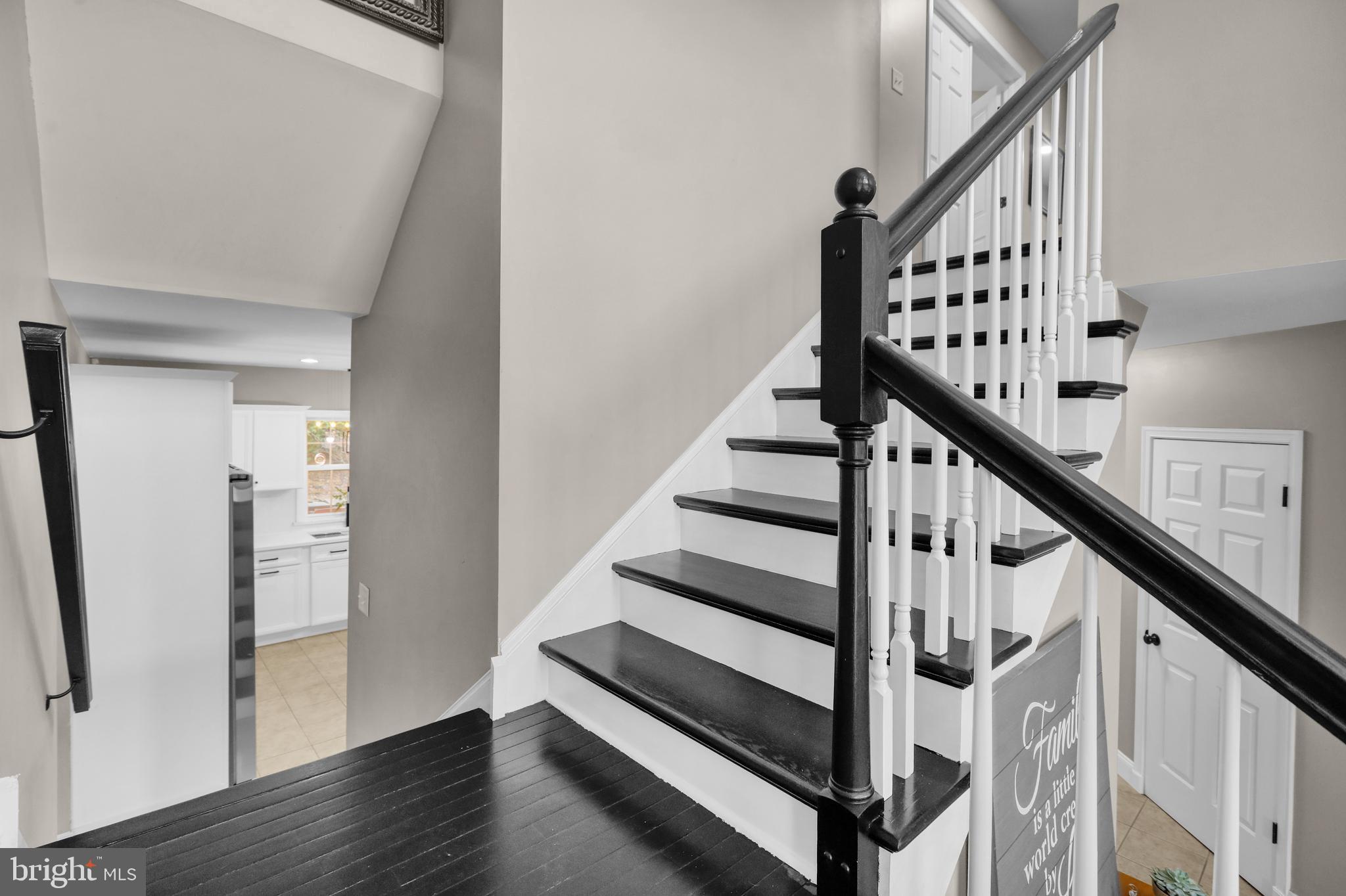 NORTHRIDGE - Residential