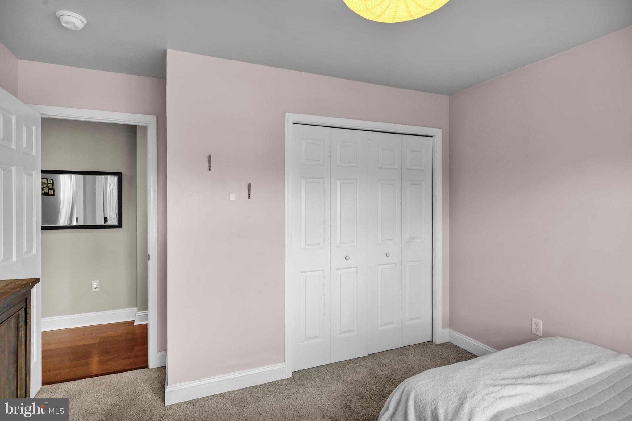 NORTHRIDGE - Residential