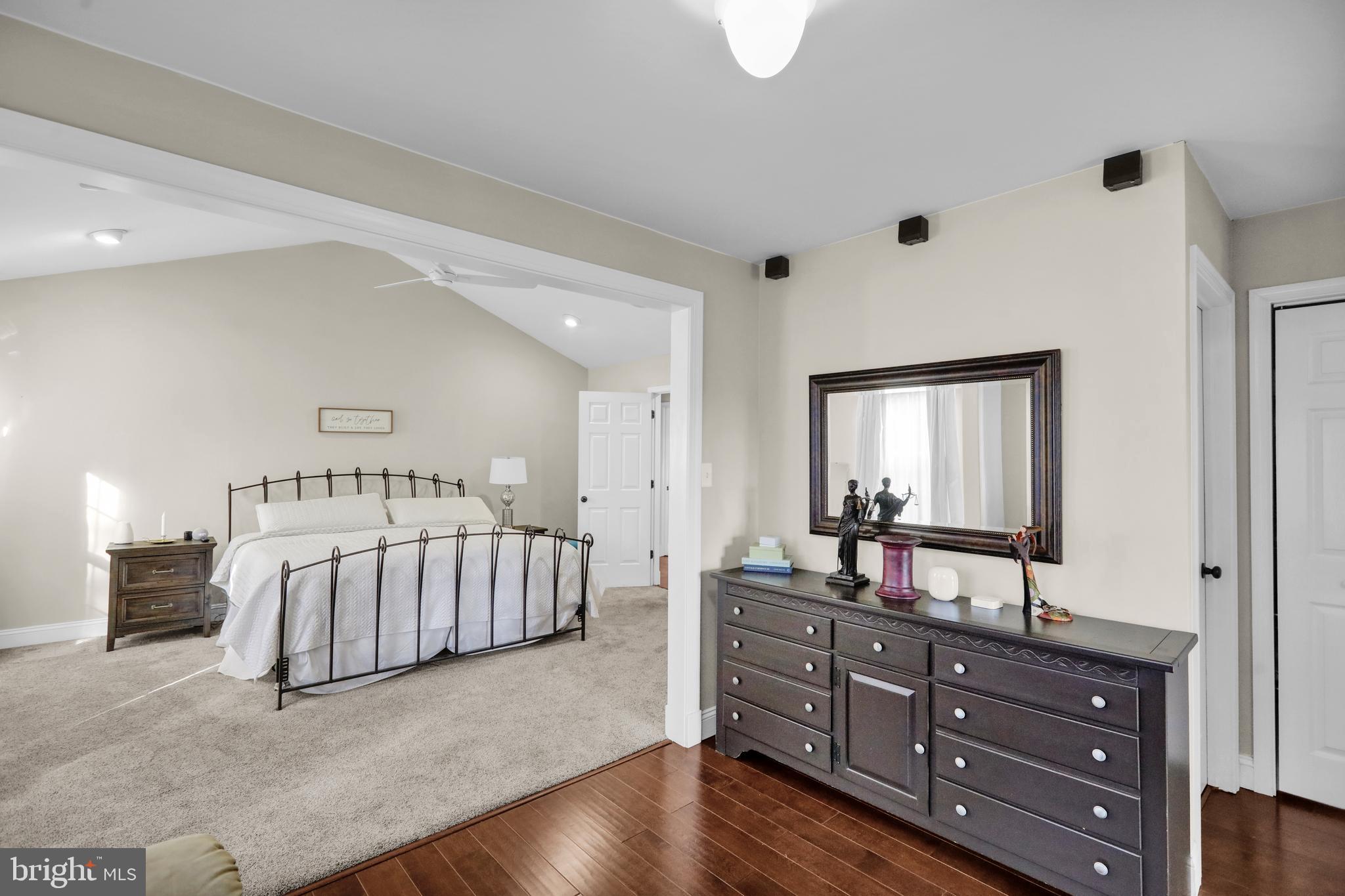 NORTHRIDGE - Residential