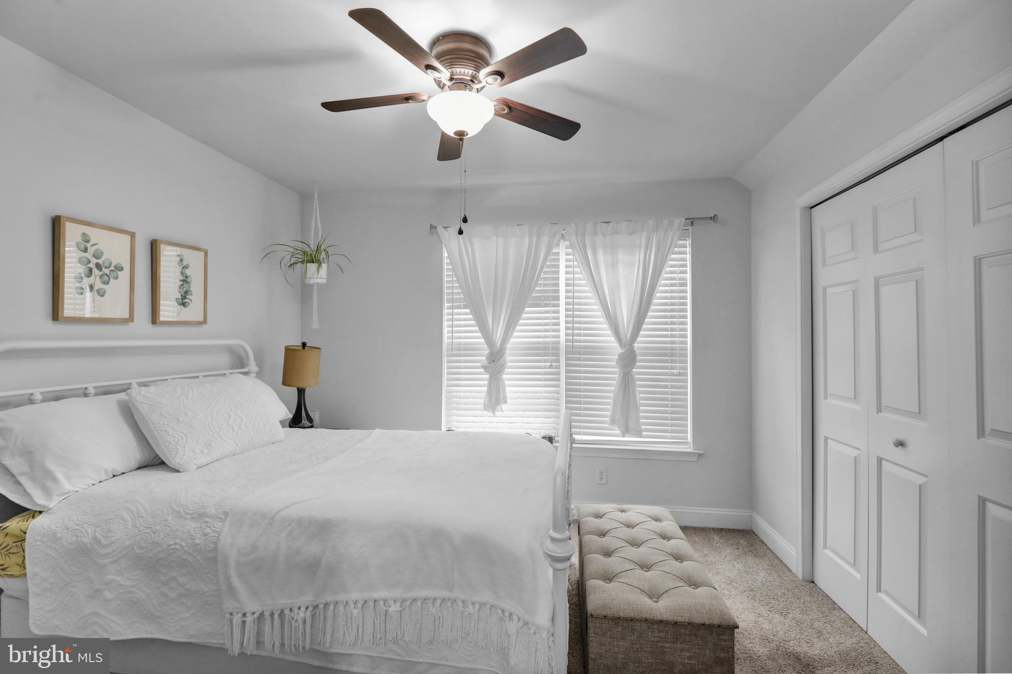 NORTHRIDGE - Residential