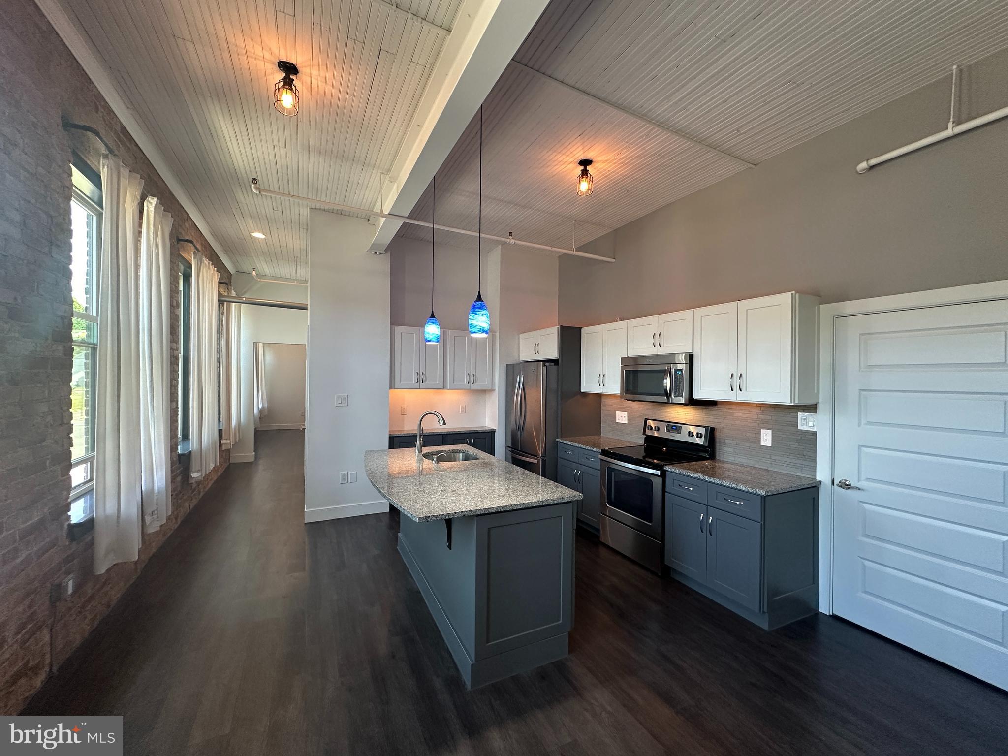 820 W MARKET STREET 2A