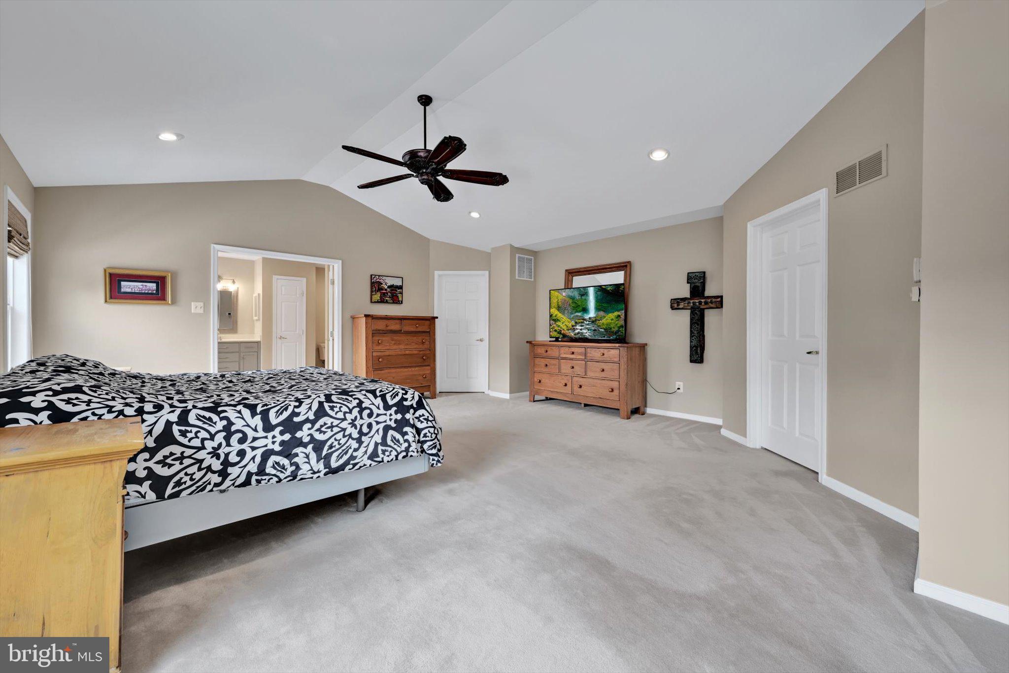 PICKERING MEADOWS - Residential