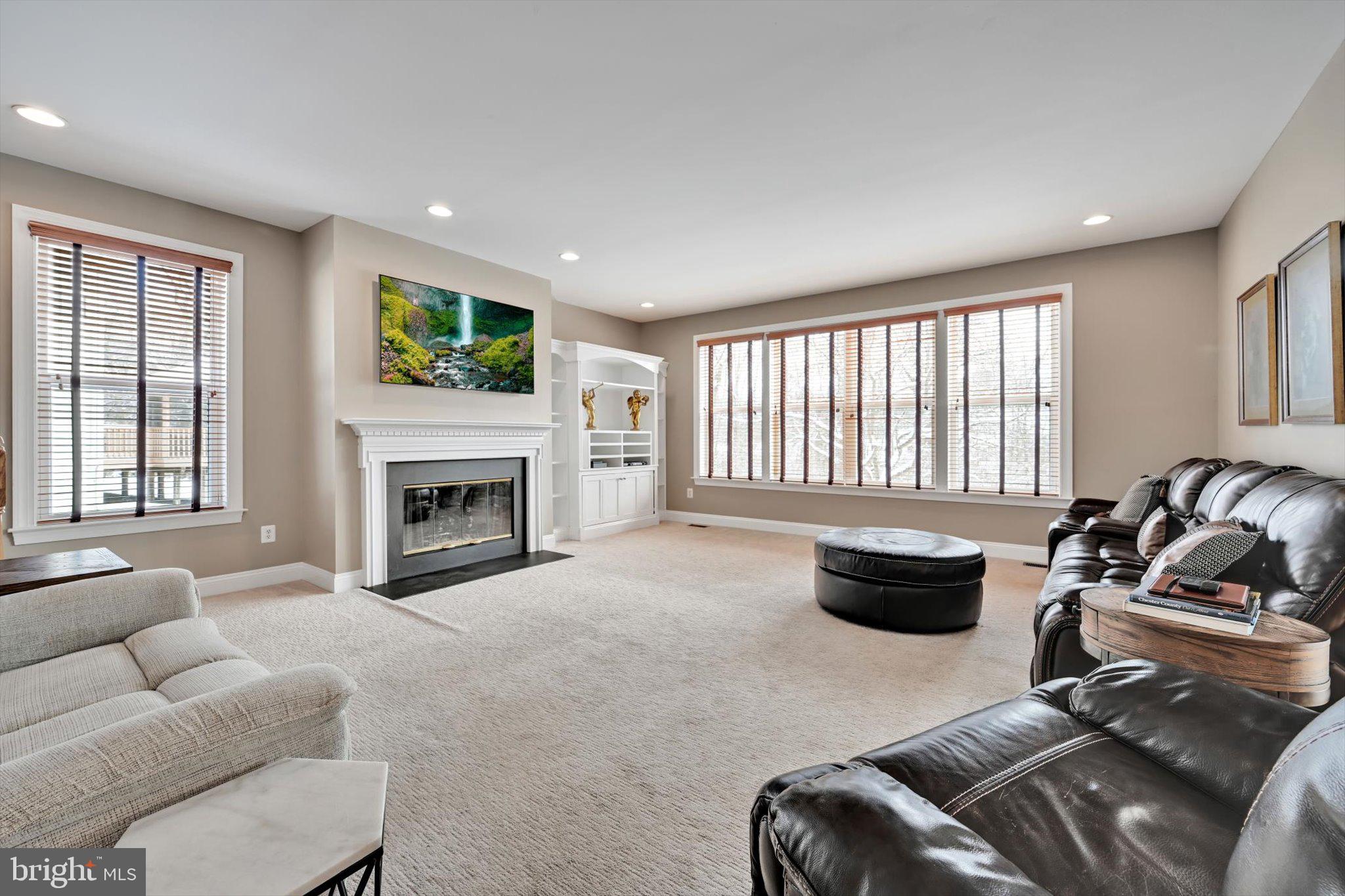 PICKERING MEADOWS - Residential