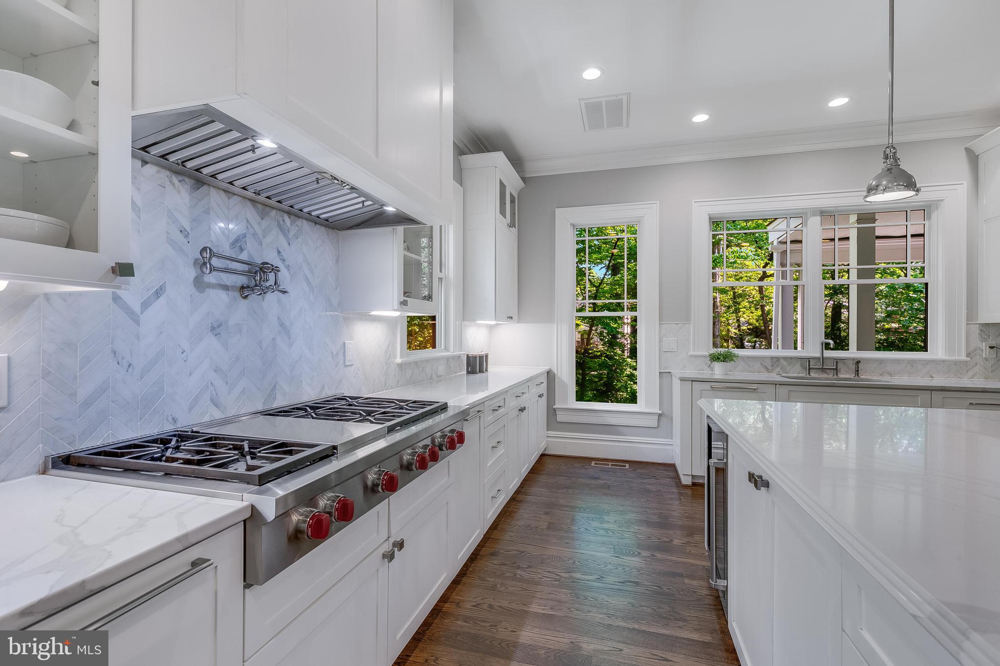 RIVER OAKS - Residential