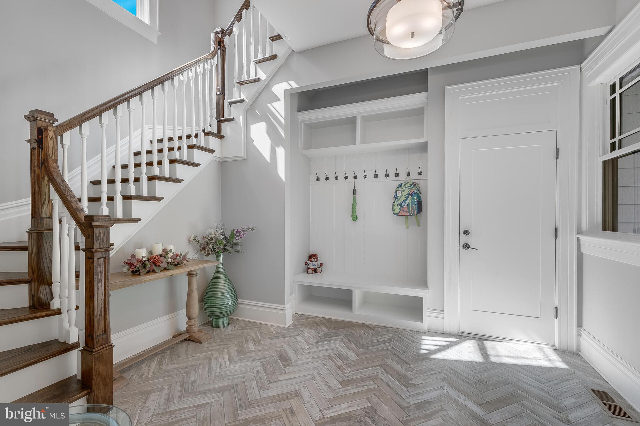 RIVER OAKS - Residential