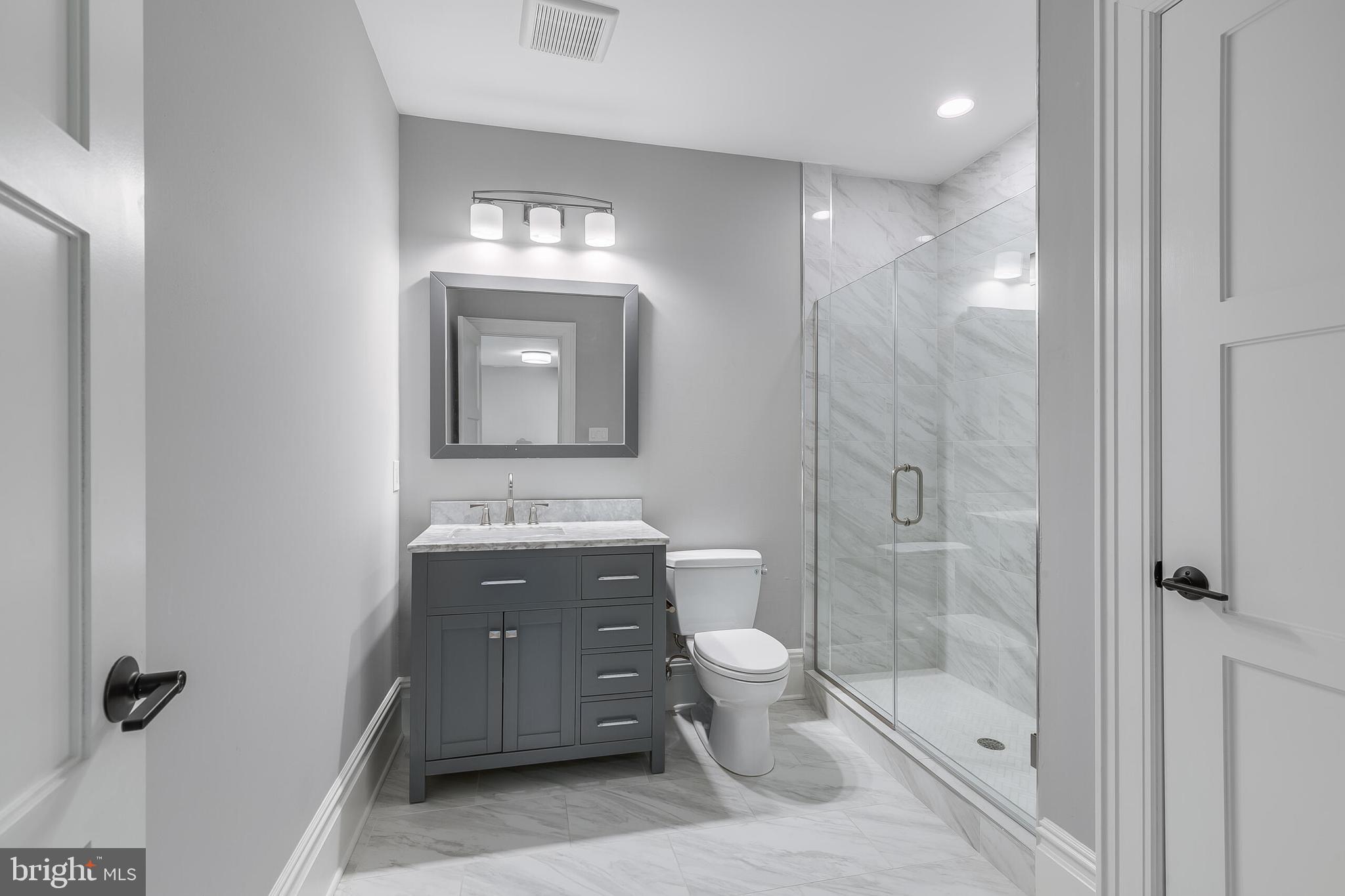 RIVER OAKS - Residential