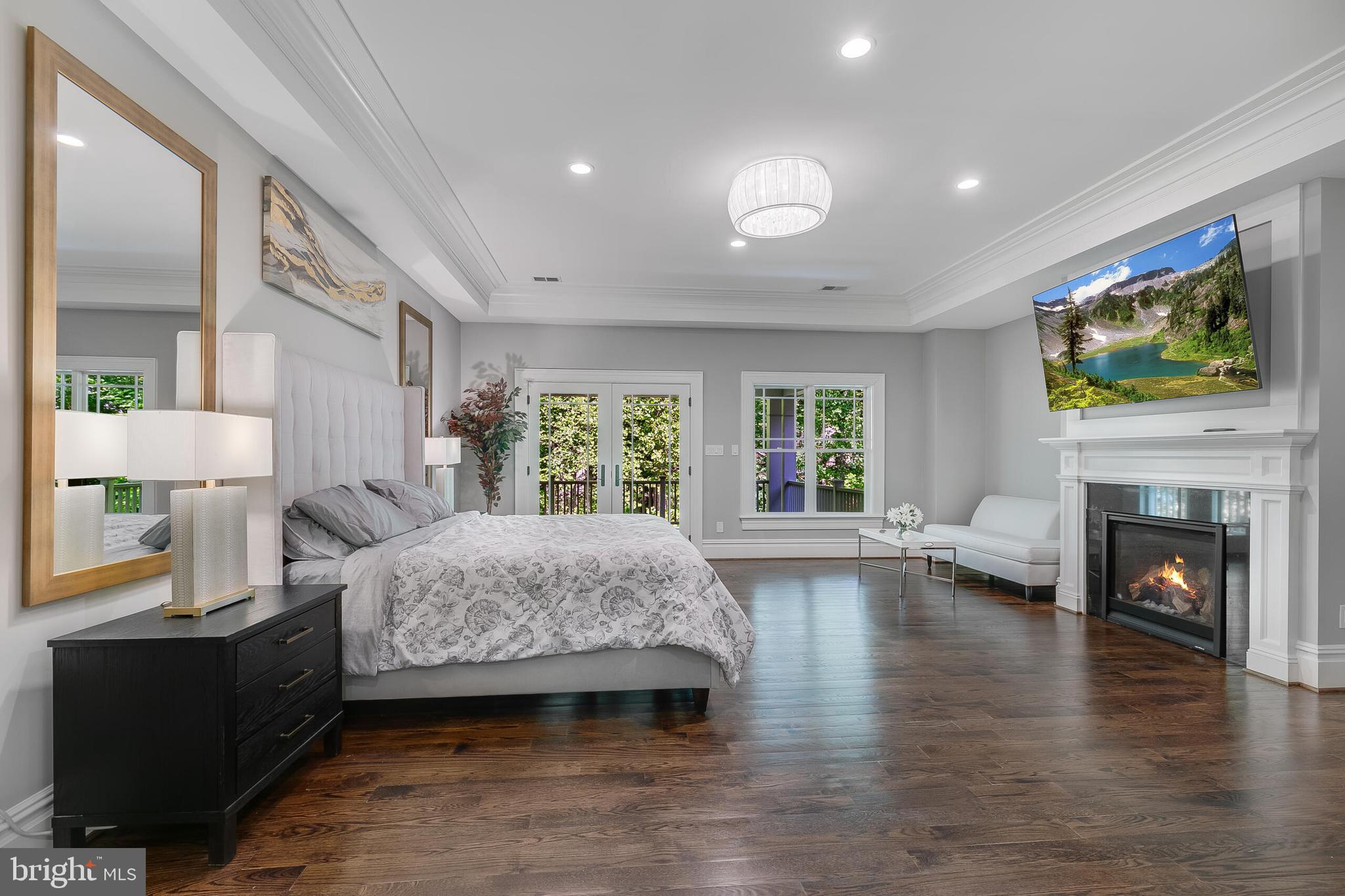 RIVER OAKS - Residential