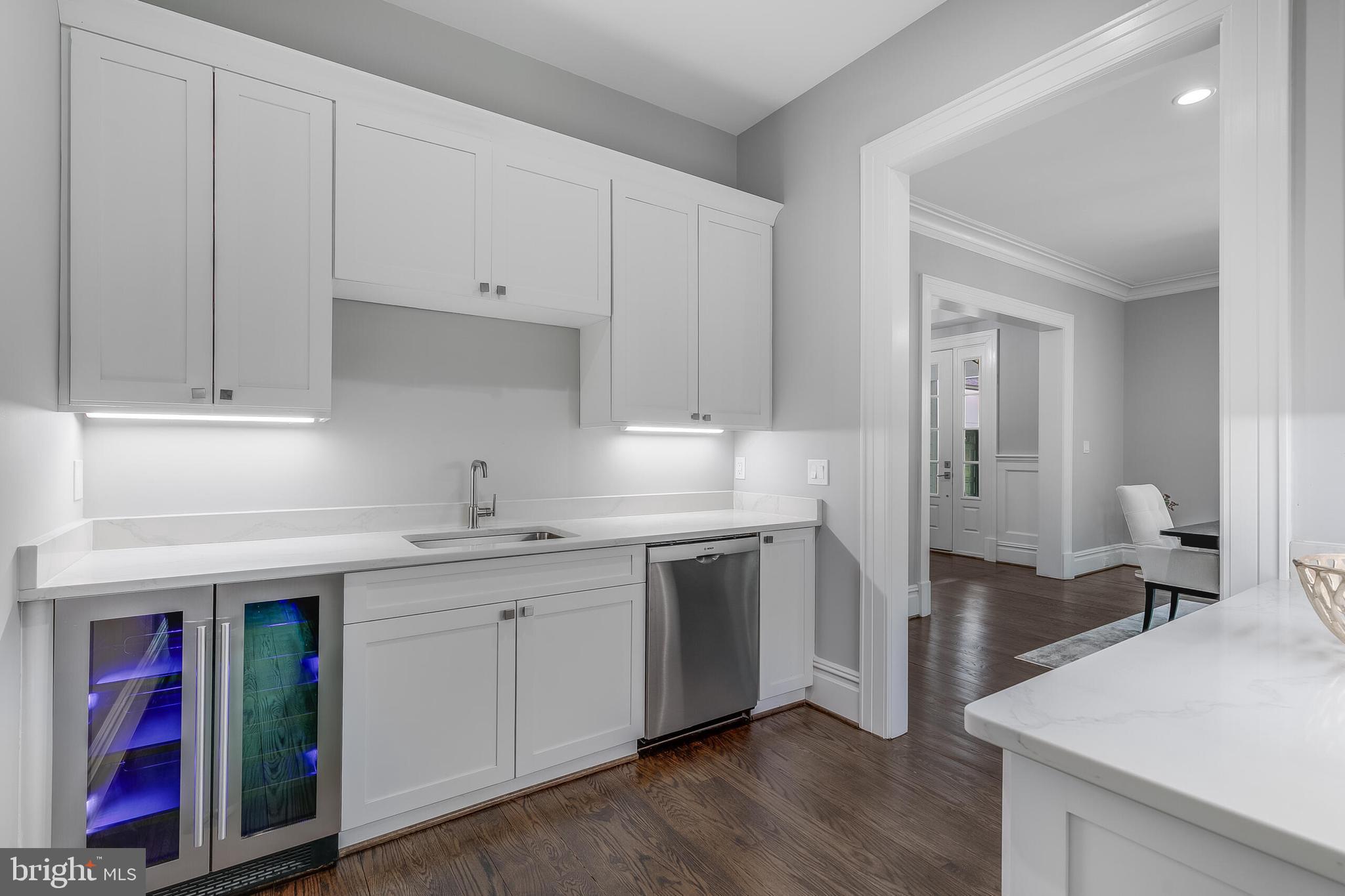 RIVER OAKS - Residential