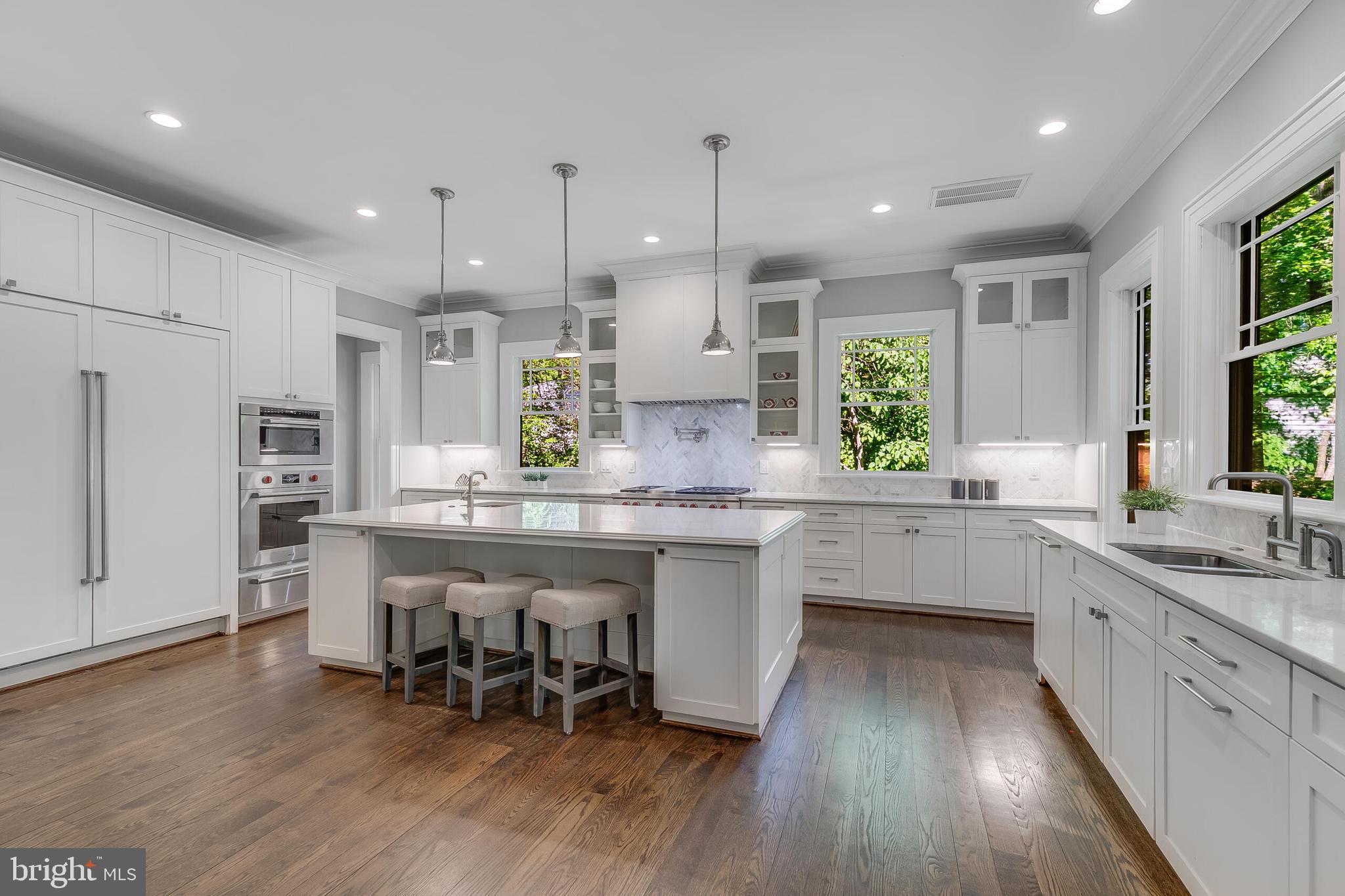 RIVER OAKS - Residential