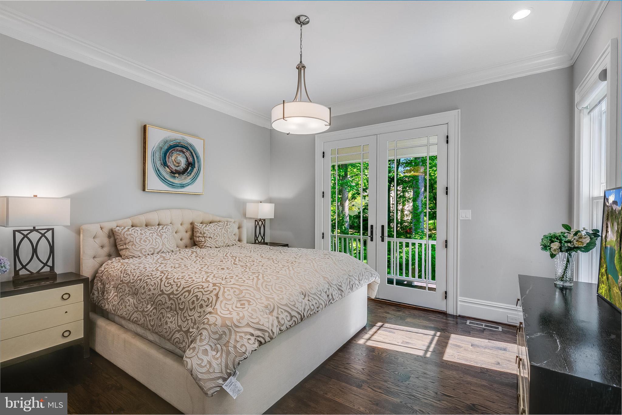 RIVER OAKS - Residential