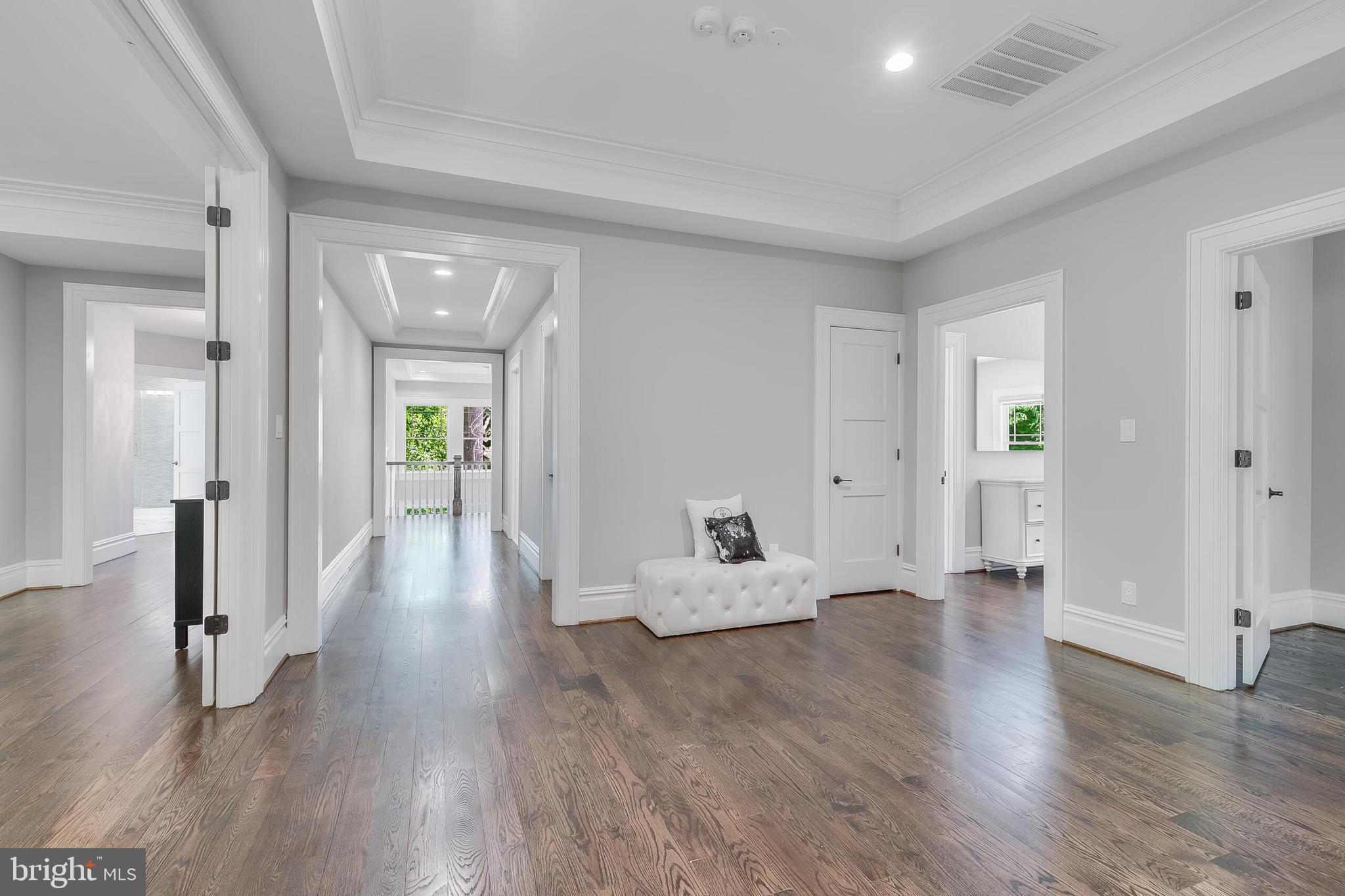 RIVER OAKS - Residential