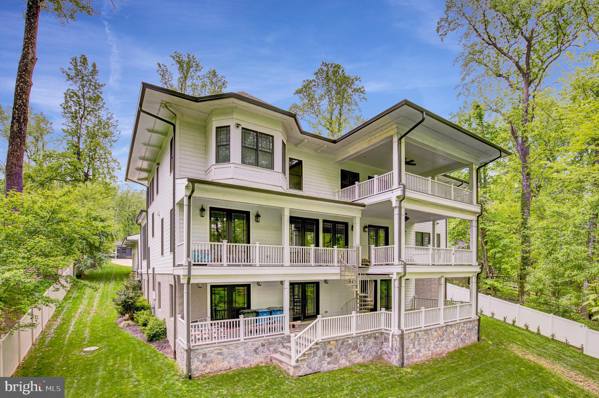 RIVER OAKS - Residential