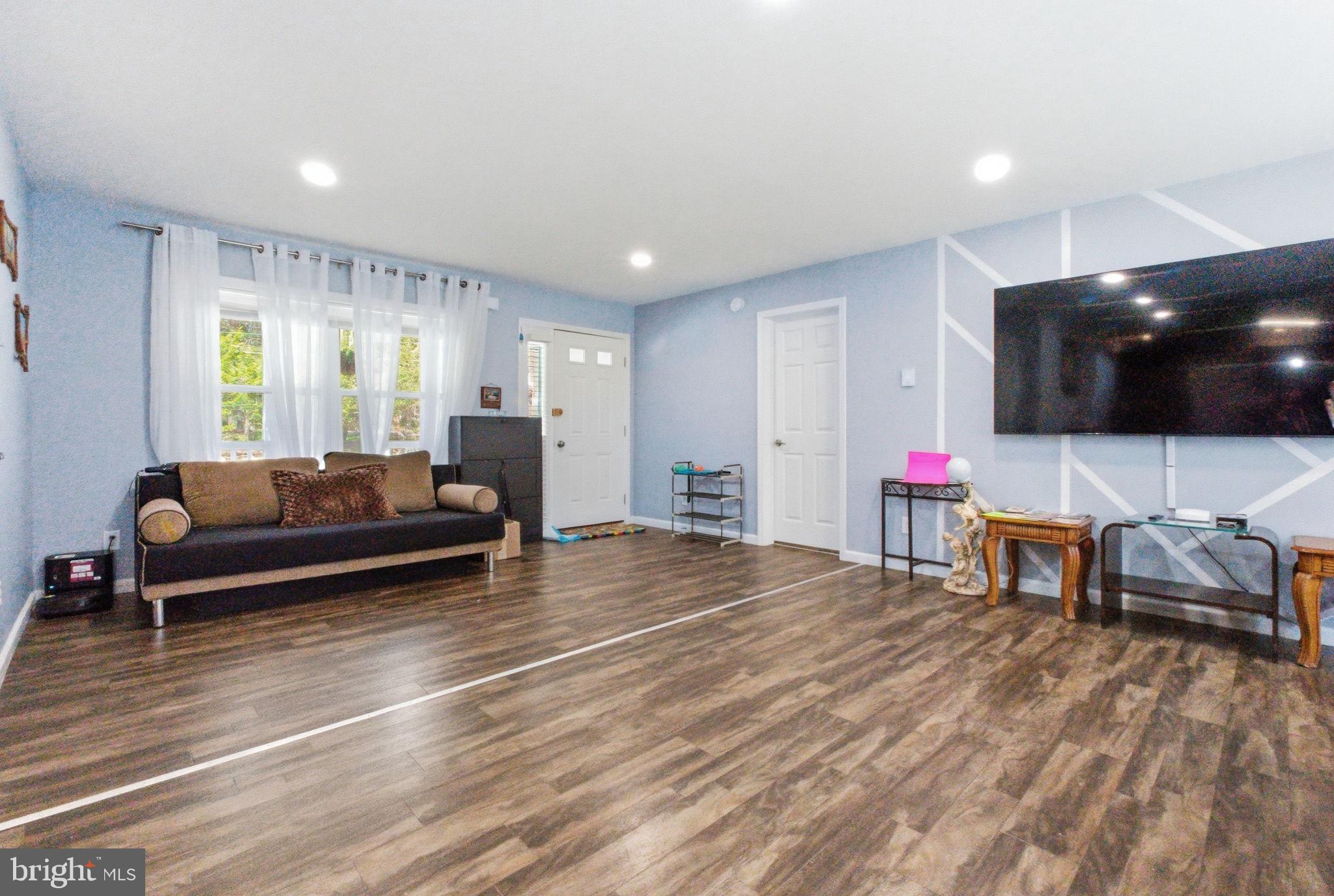 BRIER CREST WOODS - Residential