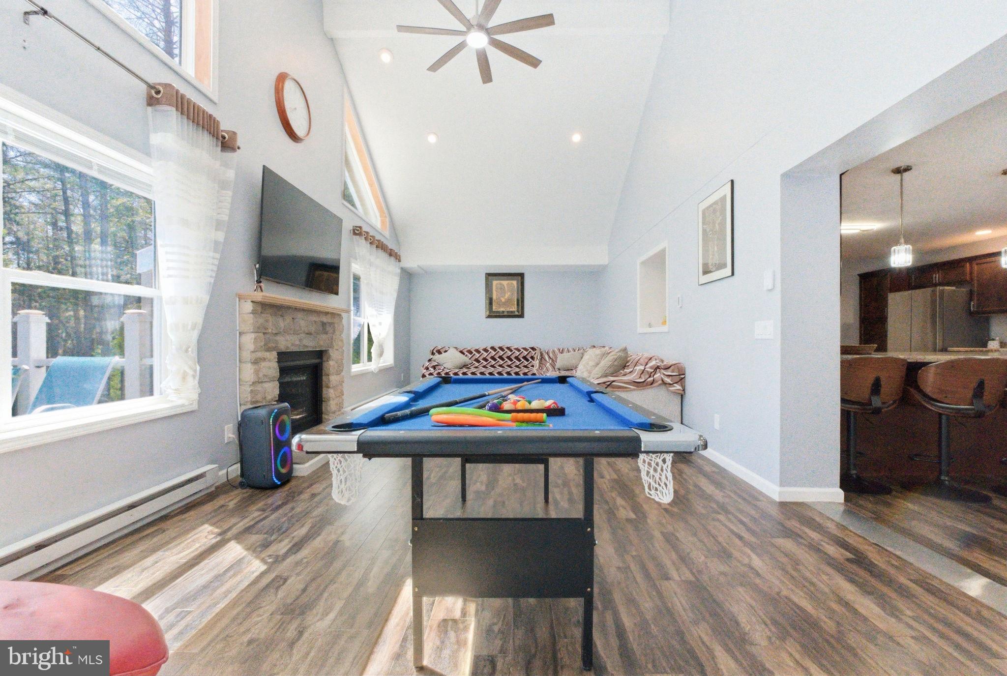 BRIER CREST WOODS - Residential