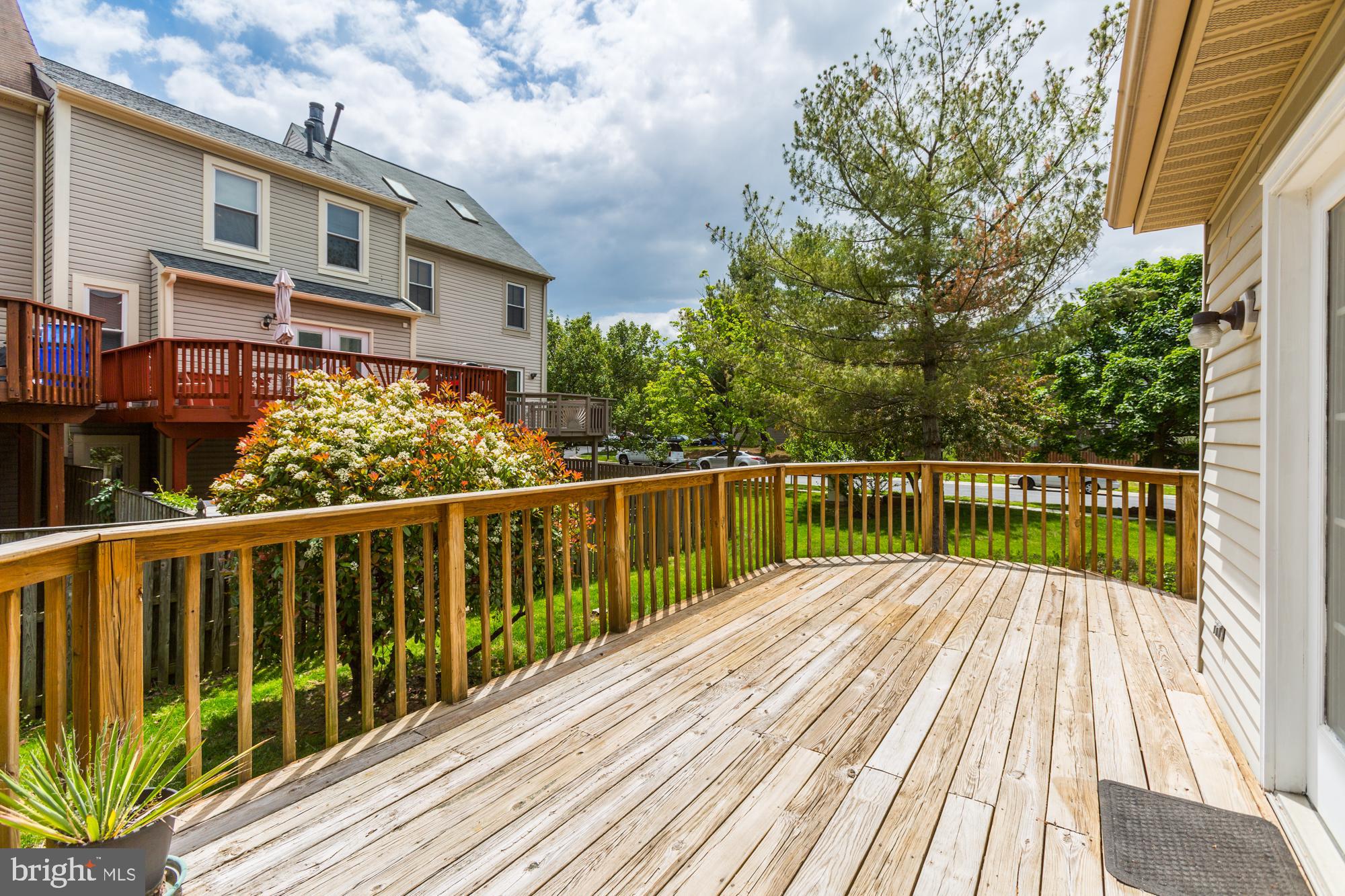 VALLEY STREAM ESTATES - Residential Lease