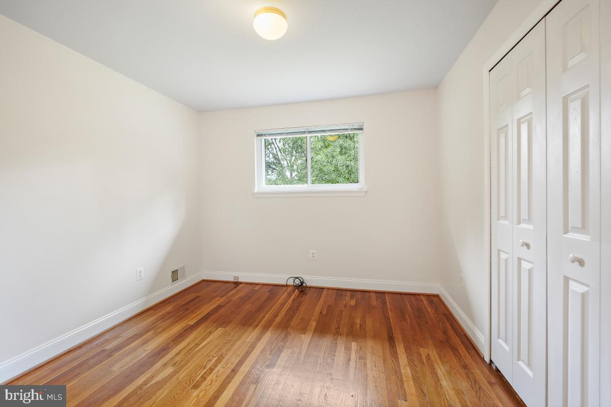 REGENCY ESTATES - Residential Lease