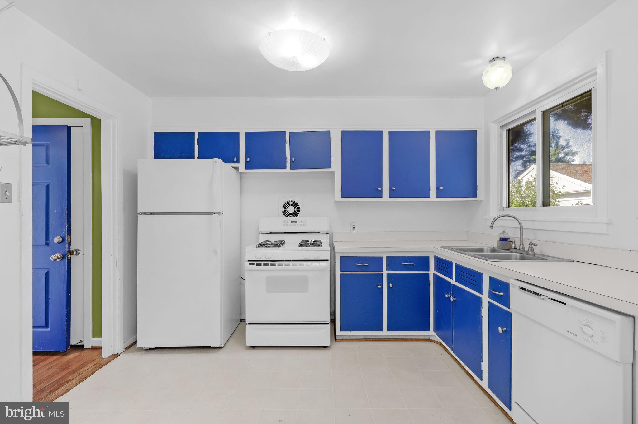 ROCKCREST - Residential