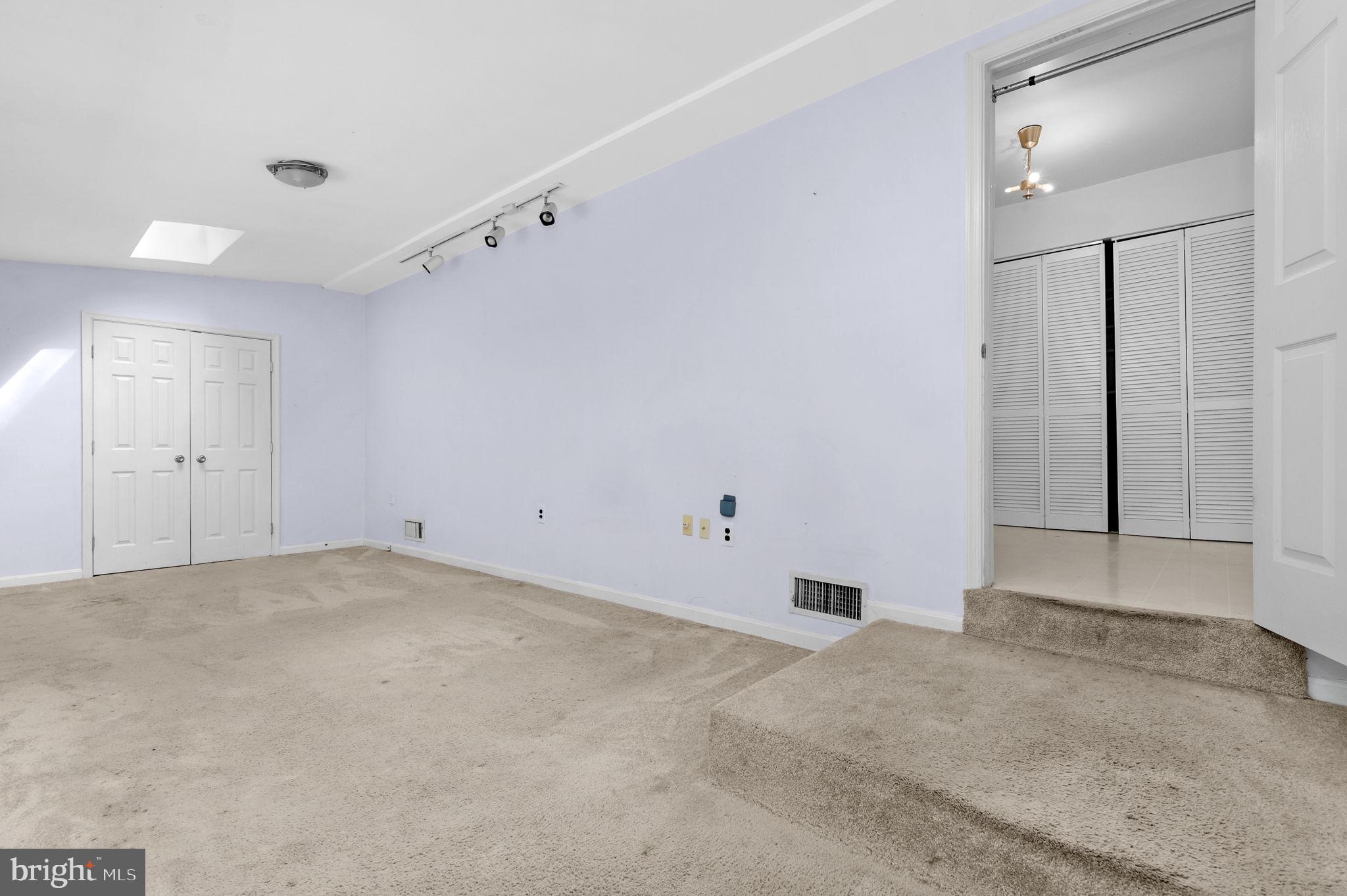 ROCKCREST - Residential