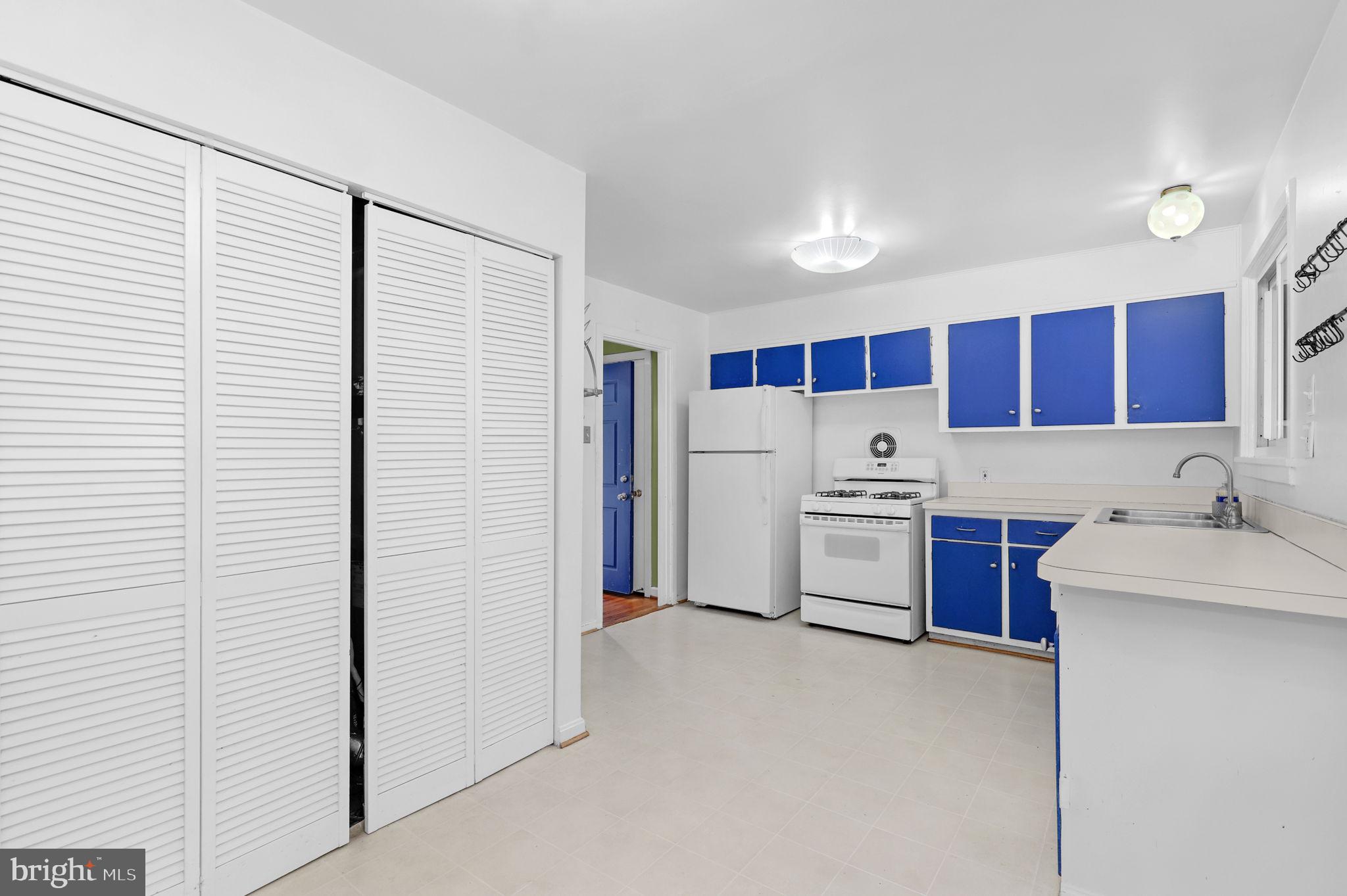 ROCKCREST - Residential