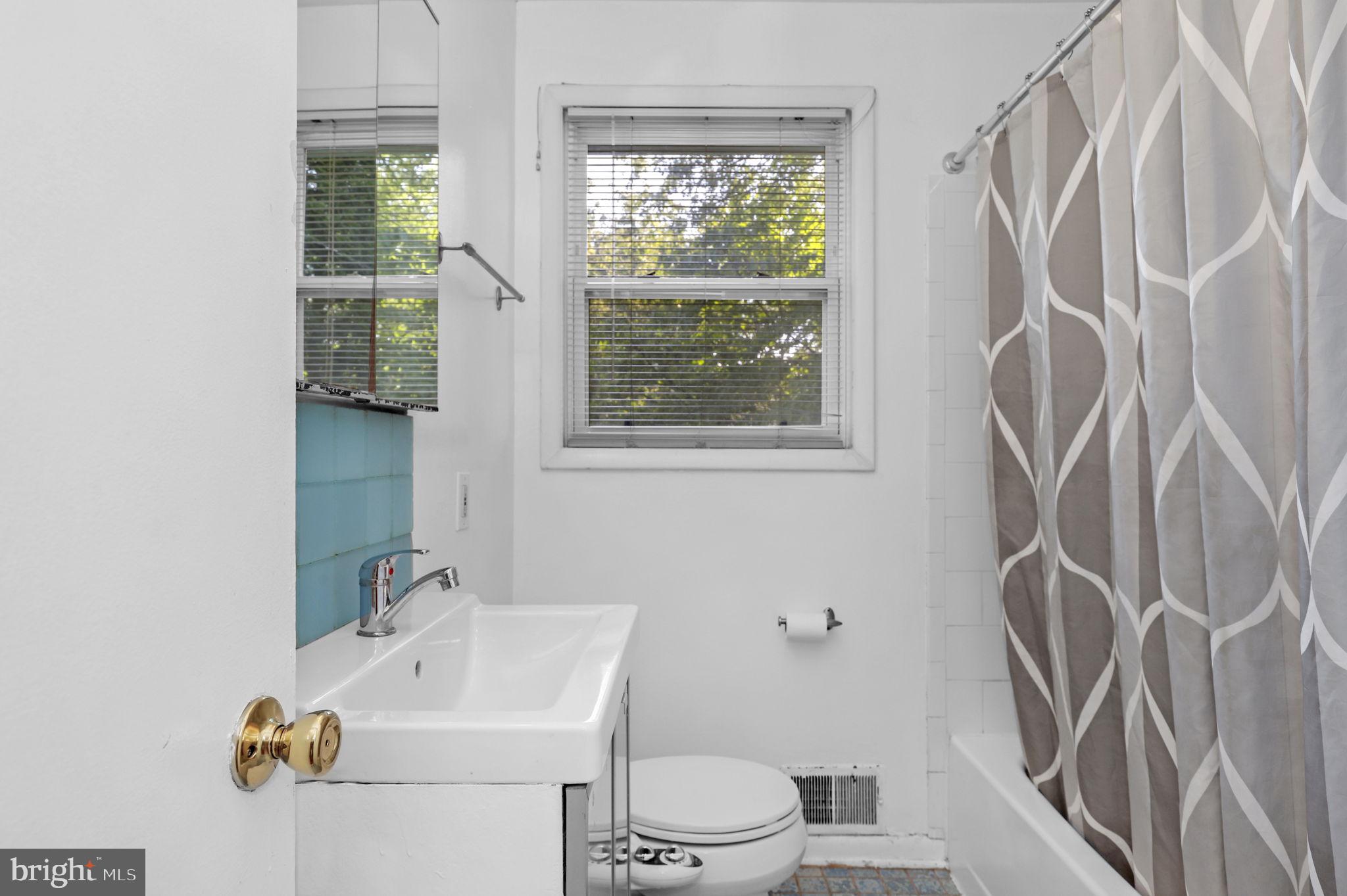 ROCKCREST - Residential