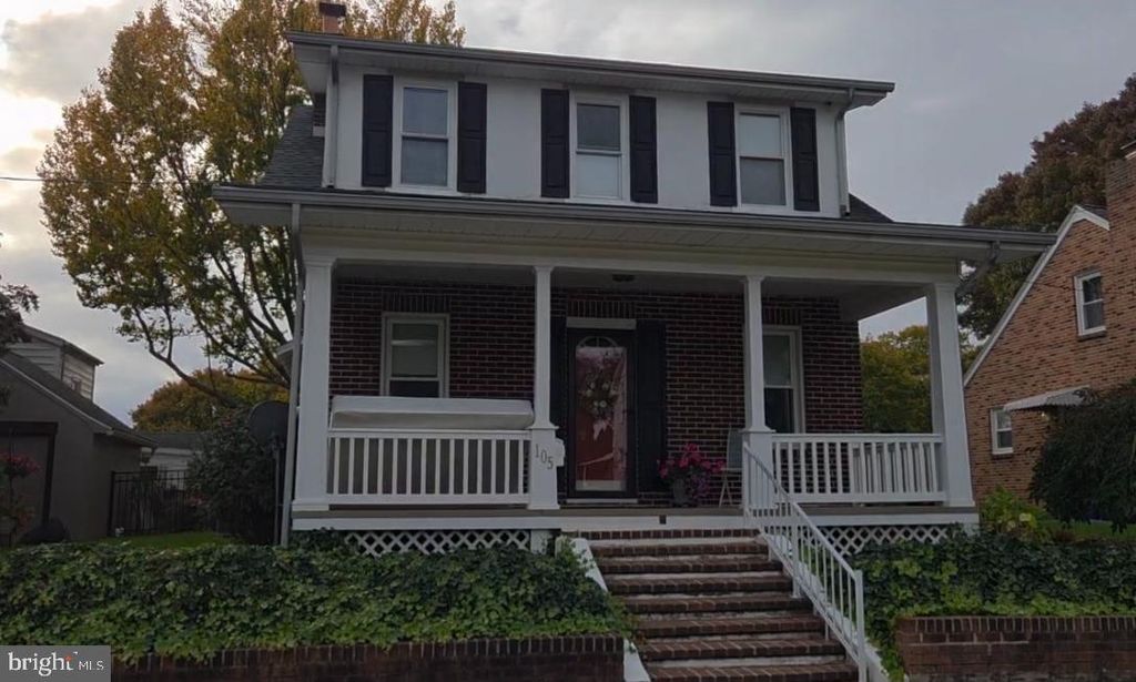 Photo of 105 N Gotwalt Street, YORK, PA 17404 (MLS # PAYK2092842)