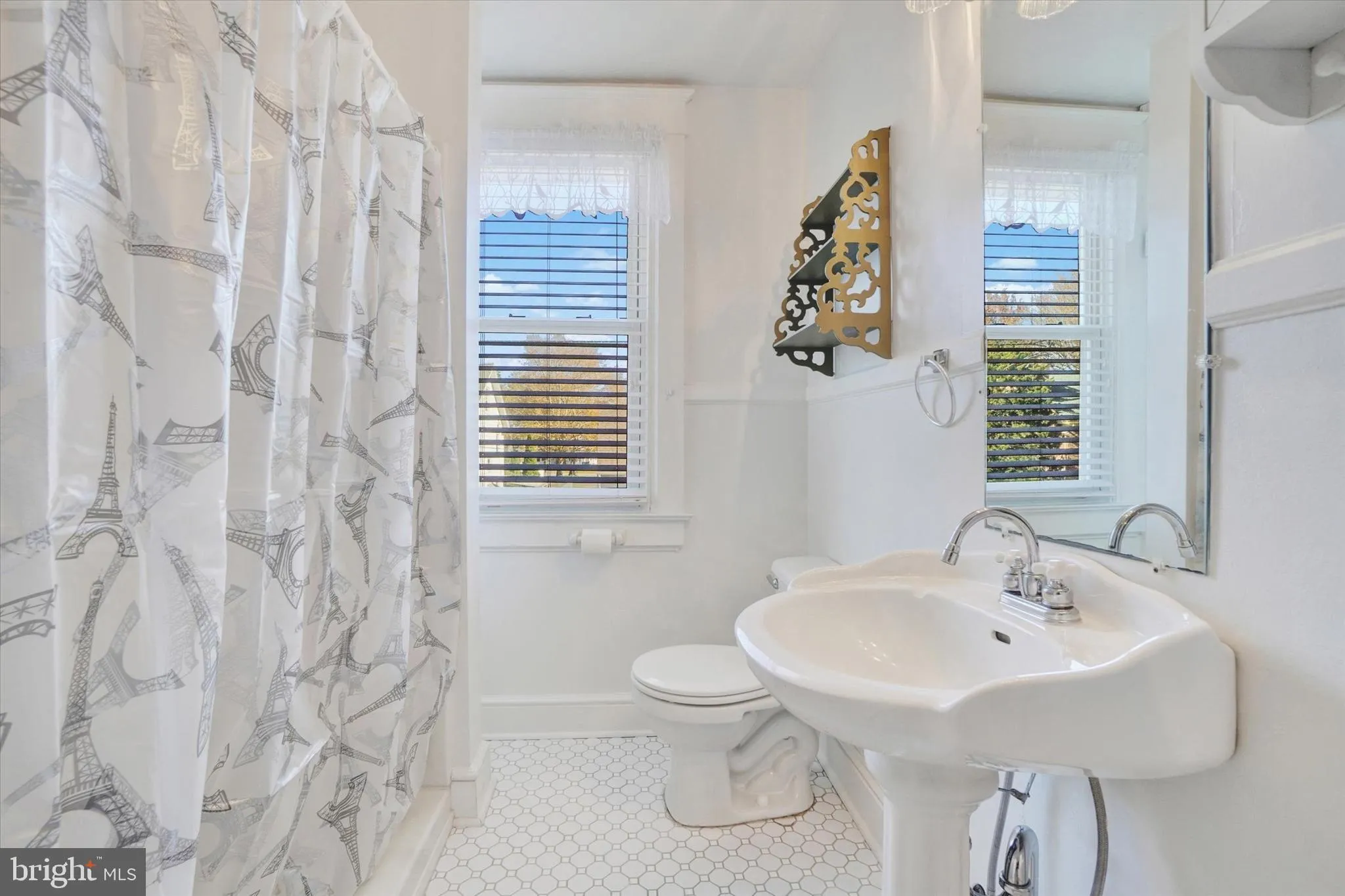 York, Pennsylvania 17404, United States, 3 Bedrooms Bedrooms, ,2 BathroomsBathrooms,Residential,Active,236829