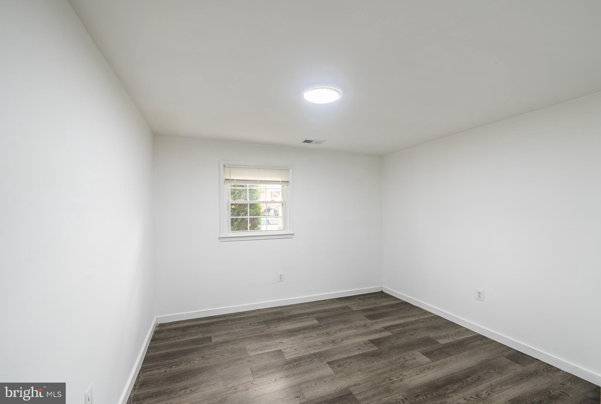 TEMPLE HILLS - Residential