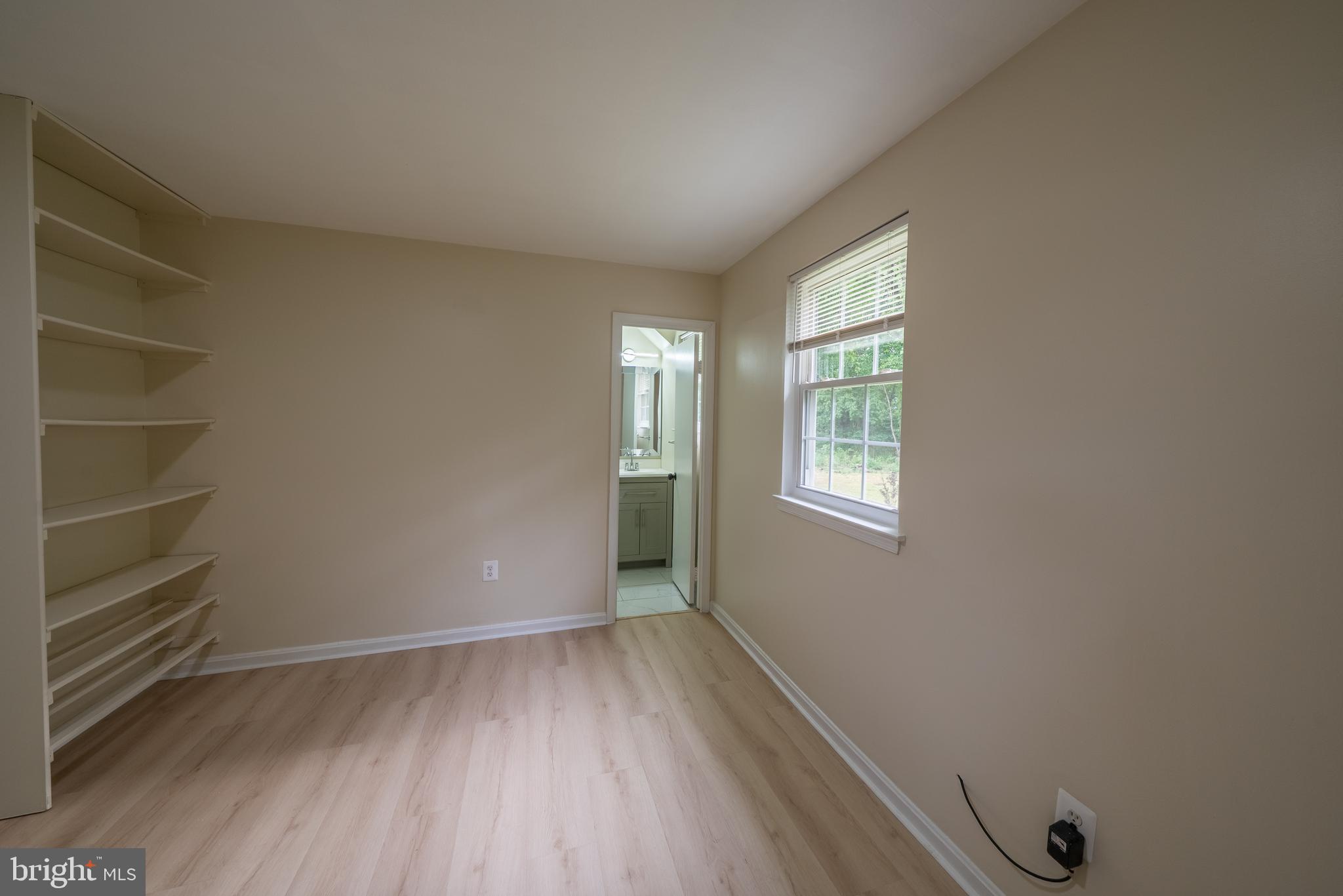 TEMPLE HILLS - Residential