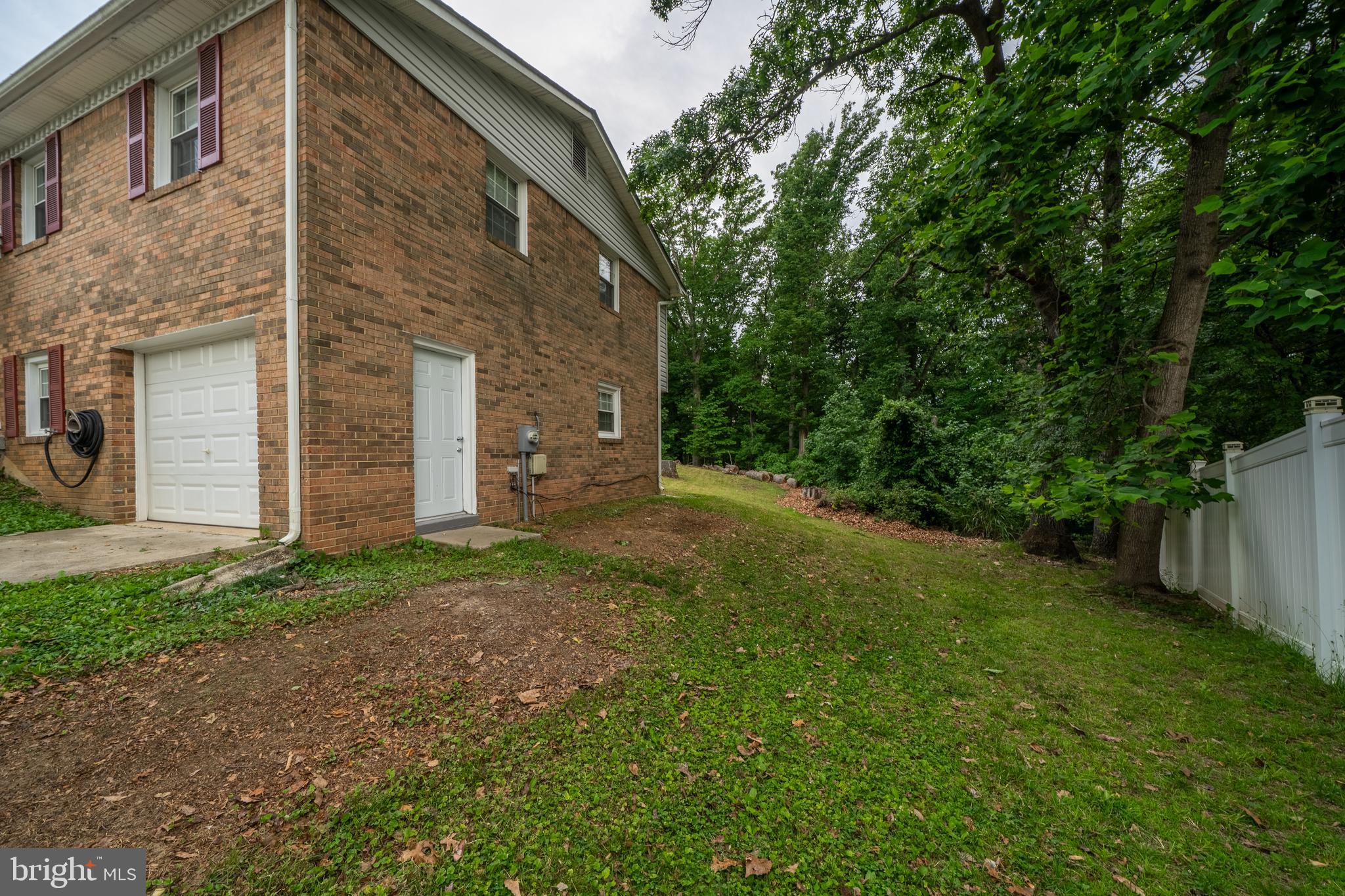 TEMPLE HILLS - Residential