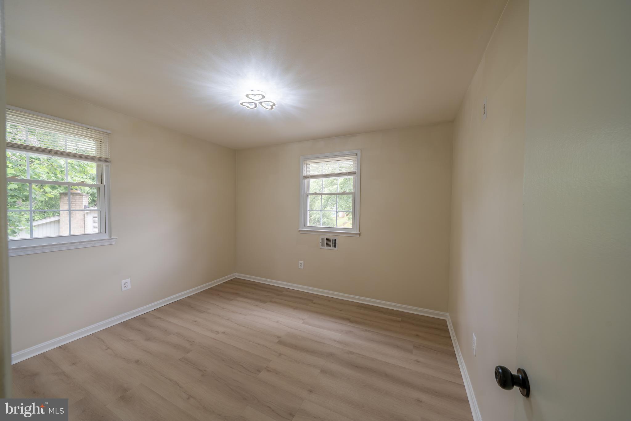 TEMPLE HILLS - Residential
